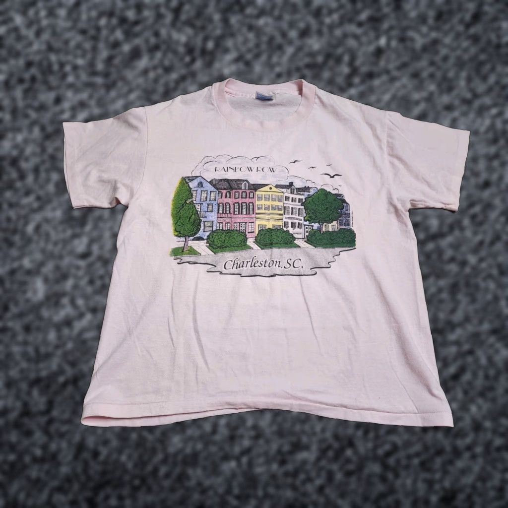 Hanes Vintage Hanes Mens Large Pink Rainbow Row Charleston SC Tourist Souvenir T-Shirt 90s Travel South Carolina Crew Neck Short Sleeve Size L / US 10 / IT 46 - 1 Thumbnail
