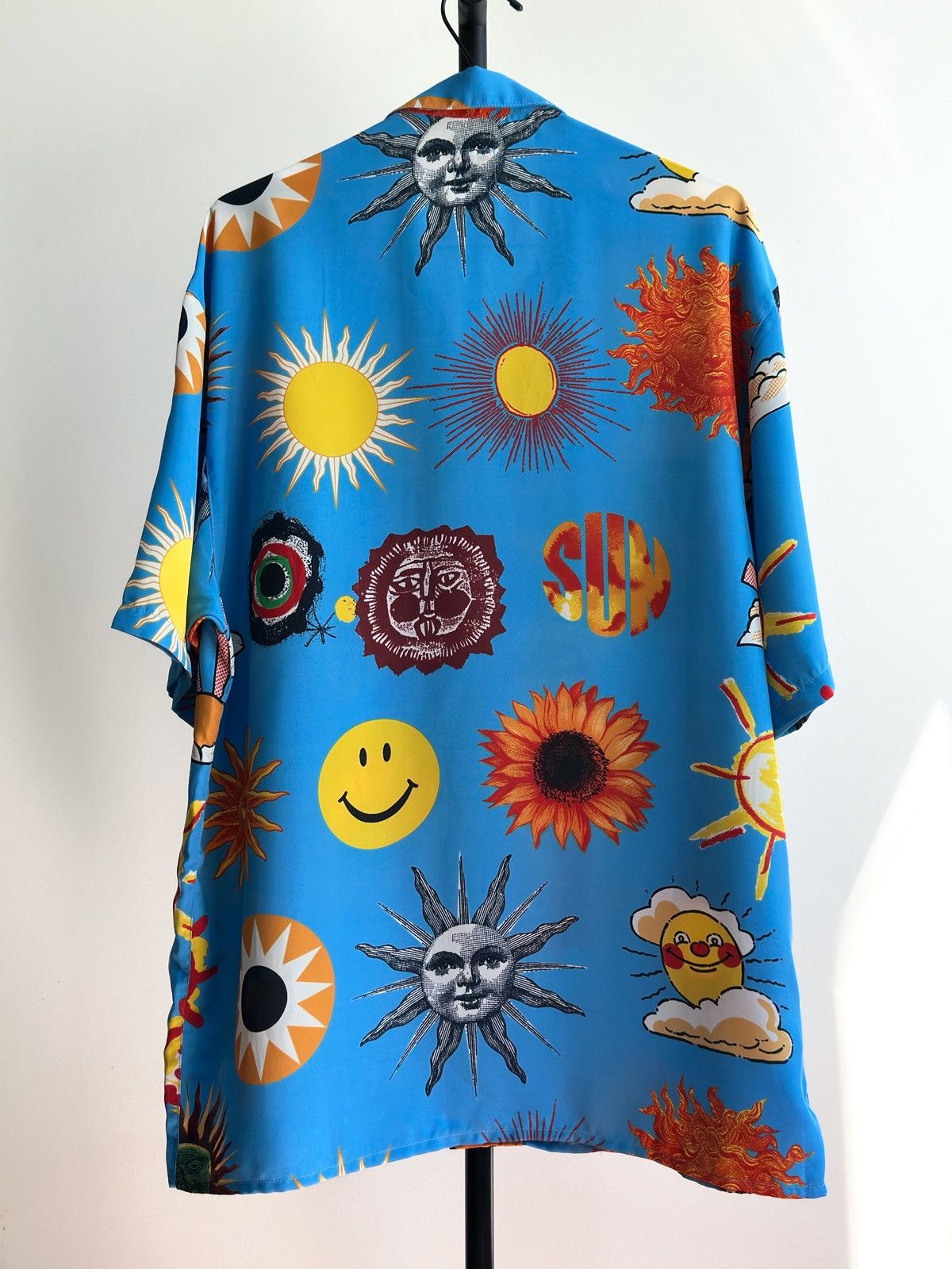 Moschino Rare Vintage 90s Moschino Jeans Sun Print Short Sleeve Shirt Size US M / EU 48-50 / 2 - 2 Thumbnail