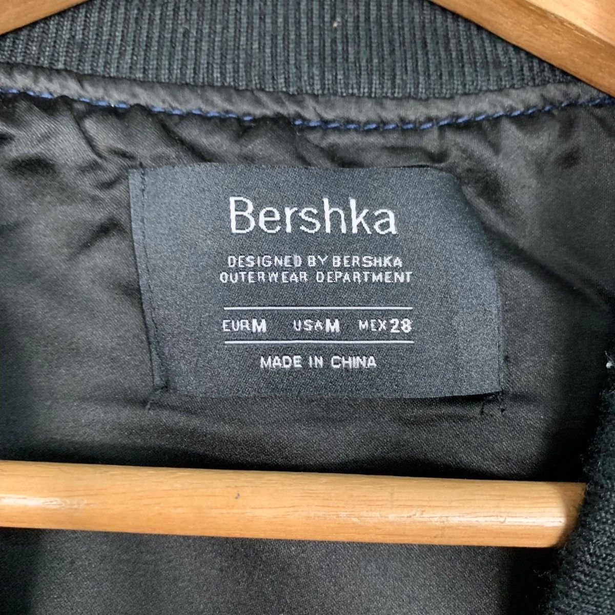 Bershka BERSHKA Dark Blue Velvet Bomber Jacket #2802-C126 Size US M / EU 48-50 / 2 - 13 Thumbnail
