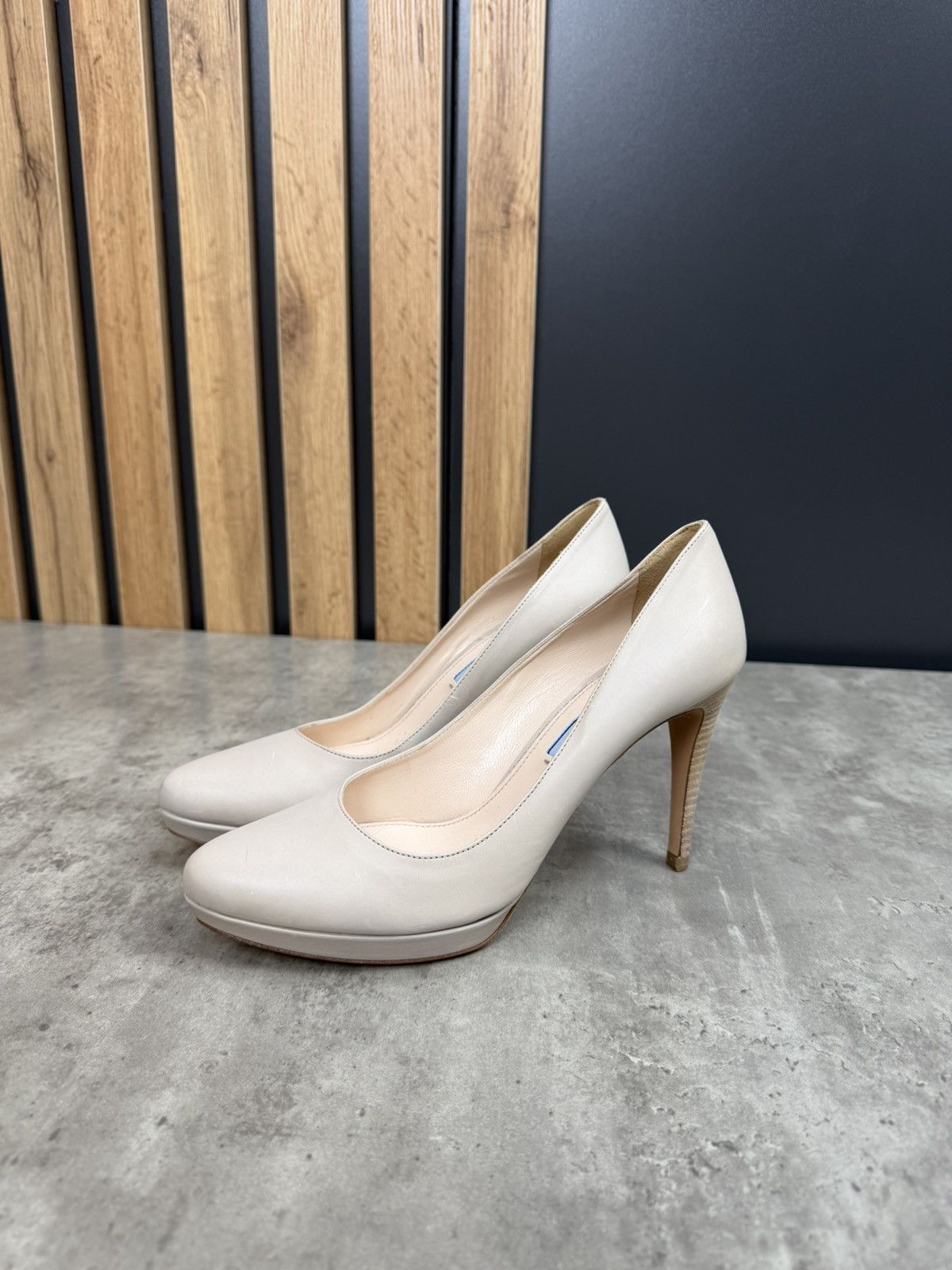 Prada Prada Beige Leather Platform Heels Pumps Size 37 1/2 Size US 7.5 / IT 37.5 - 2 Thumbnail