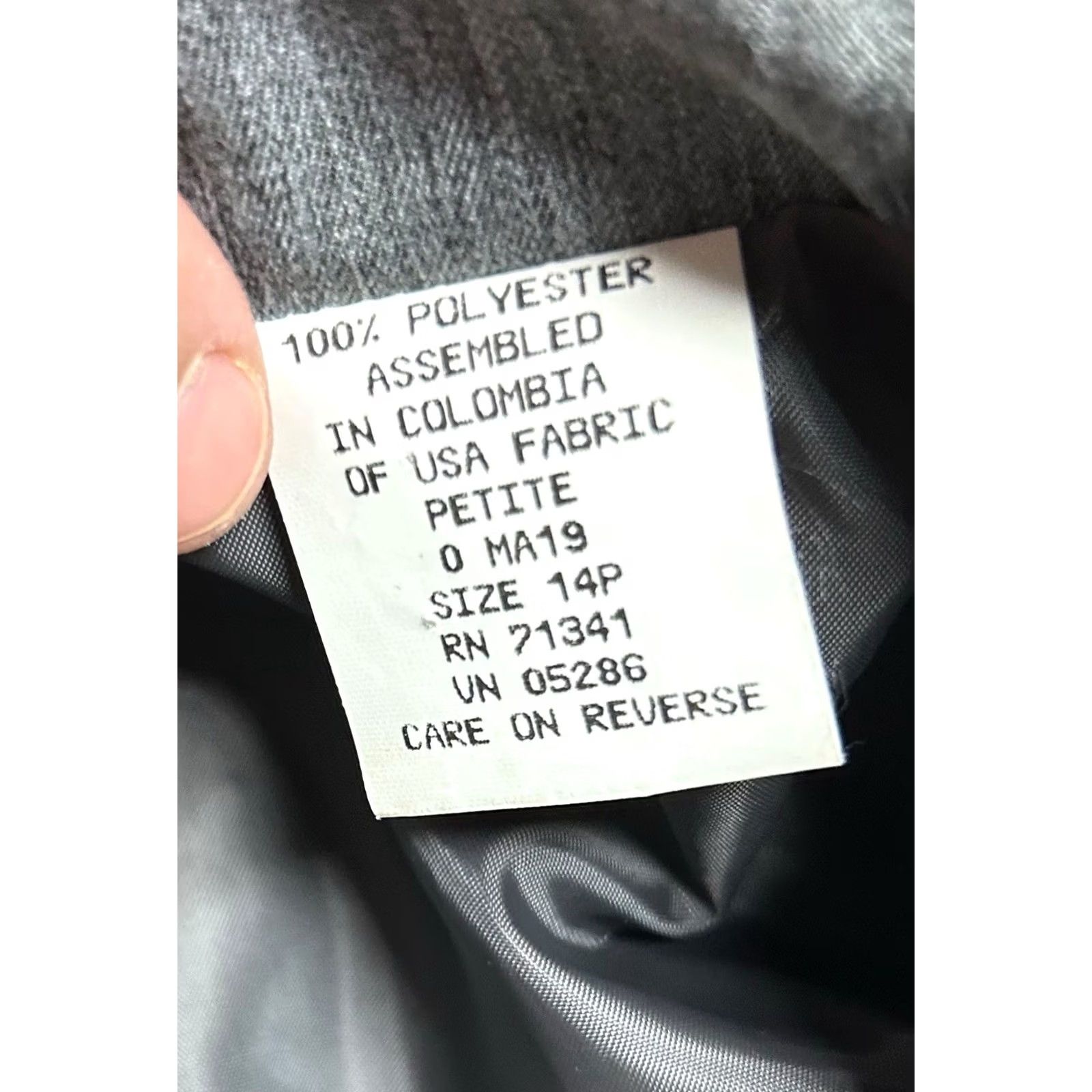 Vintage VINTAGE L.L. Bean Traveler Women's Gray Blazer 14 Petite 3 Button 100% Polyester Blazer Women Petite Gray 90s Classic Preppy Travel Men's? Size XL / US 12-14 / IT 48-50 - 7 Thumbnail