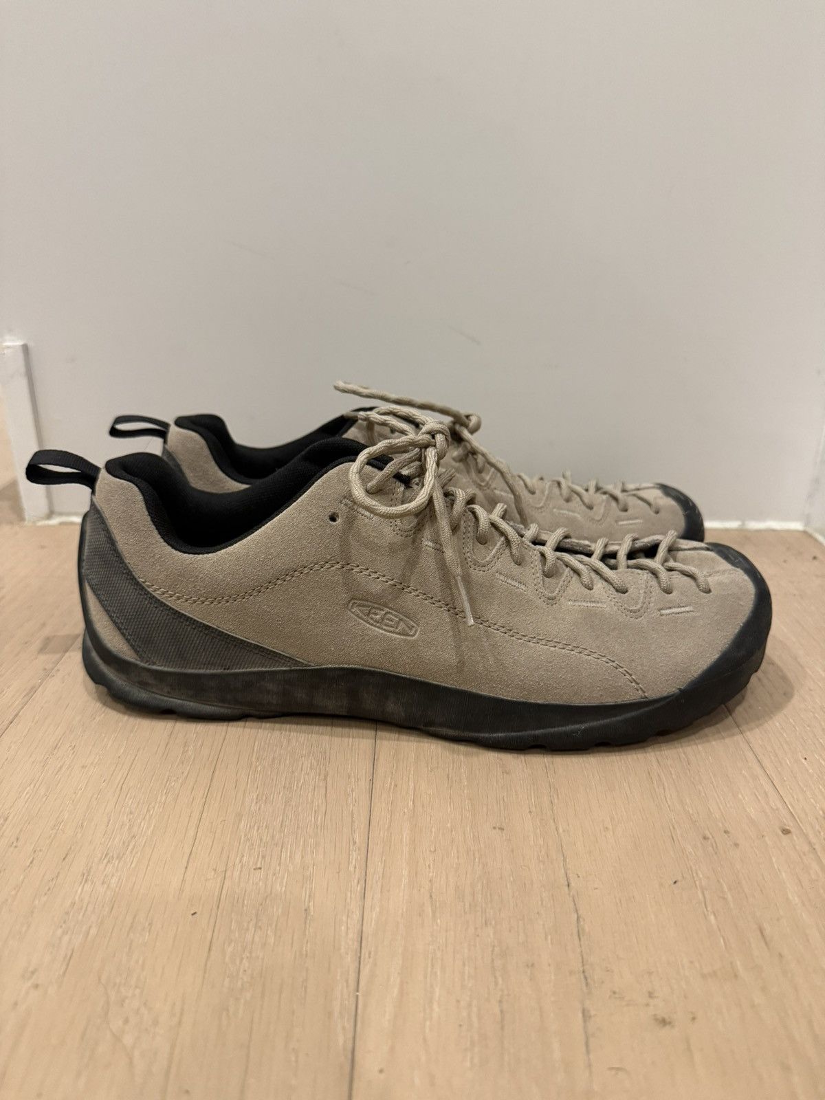 KEEN Keen Jasper Suede Sneakers - Silver Mink Size US 11.5 / EU 44-45 - 1 Thumbnail