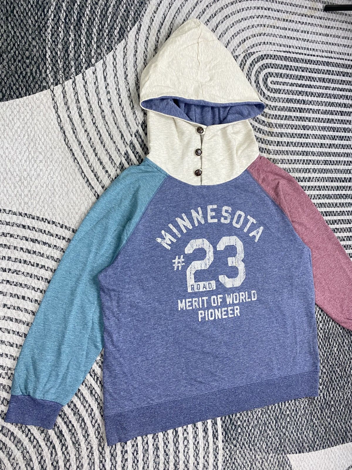 Japanese Brand Vintage Vent Couvert Minnesota 23 Spellout Hooded Shirt Size US L / EU 52-54 / 3 - 3 Thumbnail