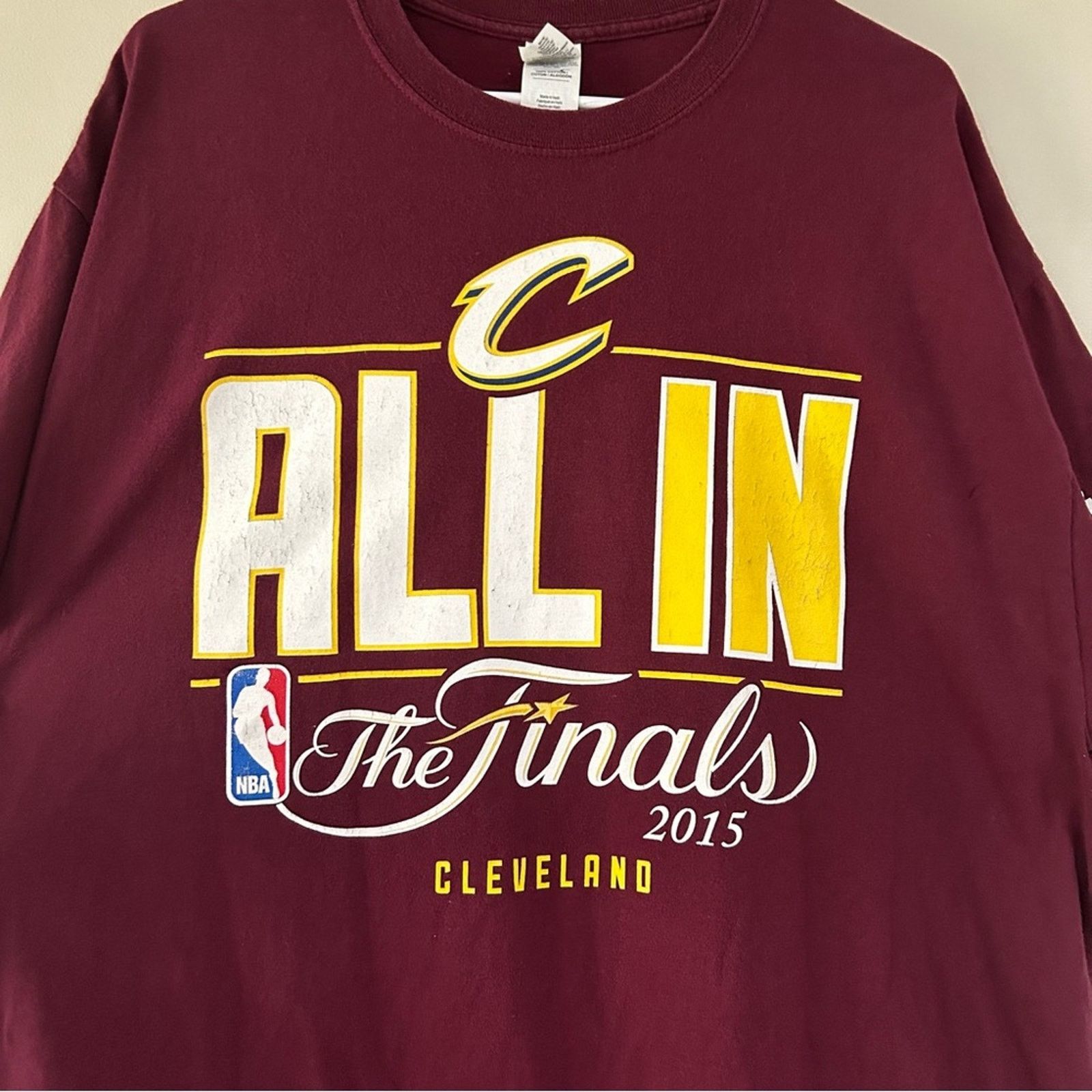 Gildan 2015 Cleveland Cavaliers All In NBA Finals Shirt Size US XL / EU 56 / 4 - 2 Thumbnail