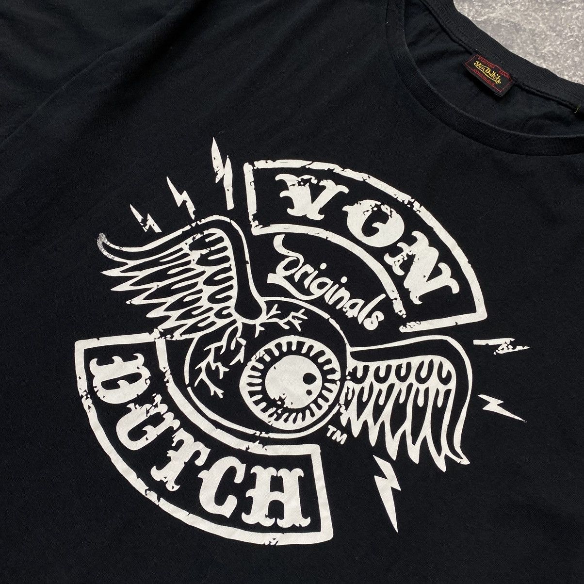 Von Dutch Men’s Von Dutch Big Logo designer Japanese style tee Size US L / EU 52-54 / 3 - 3 Thumbnail