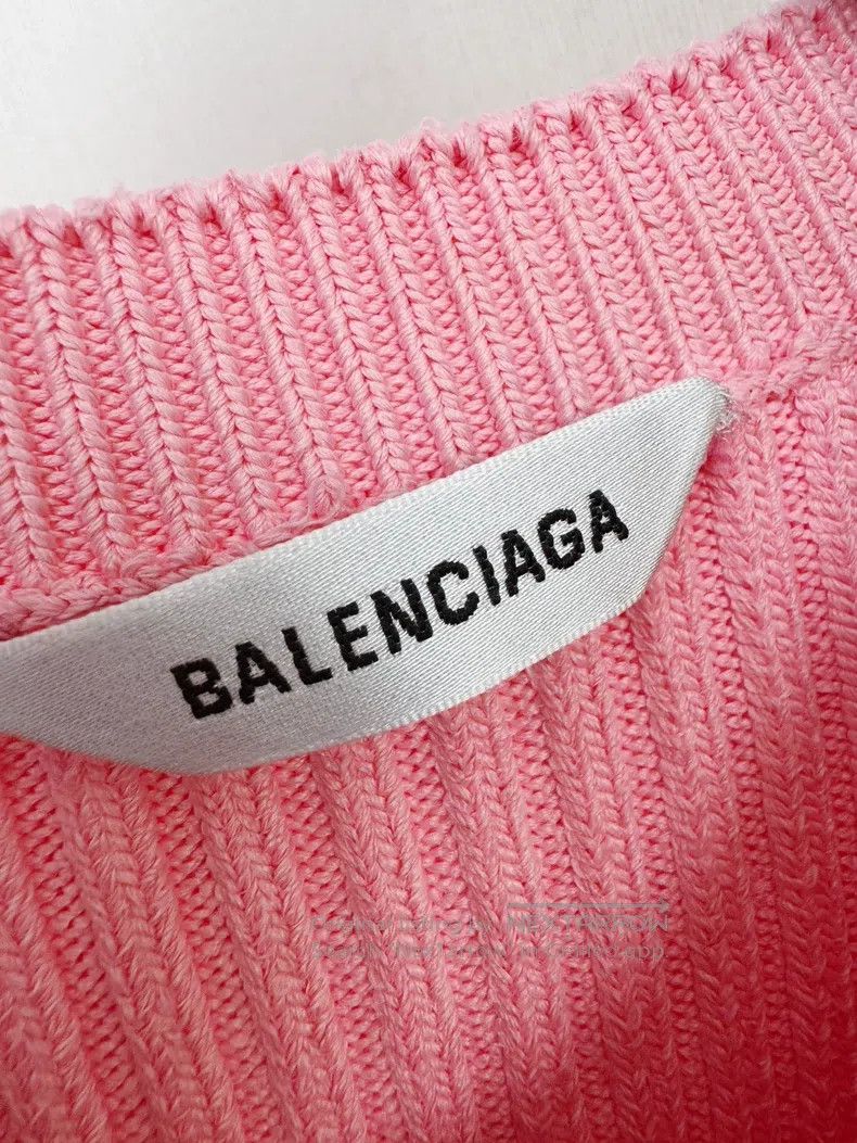 Balenciaga Balenciaga Slim Fit Sweater Size US S / EU 44-46 / 1 - 2 Thumbnail