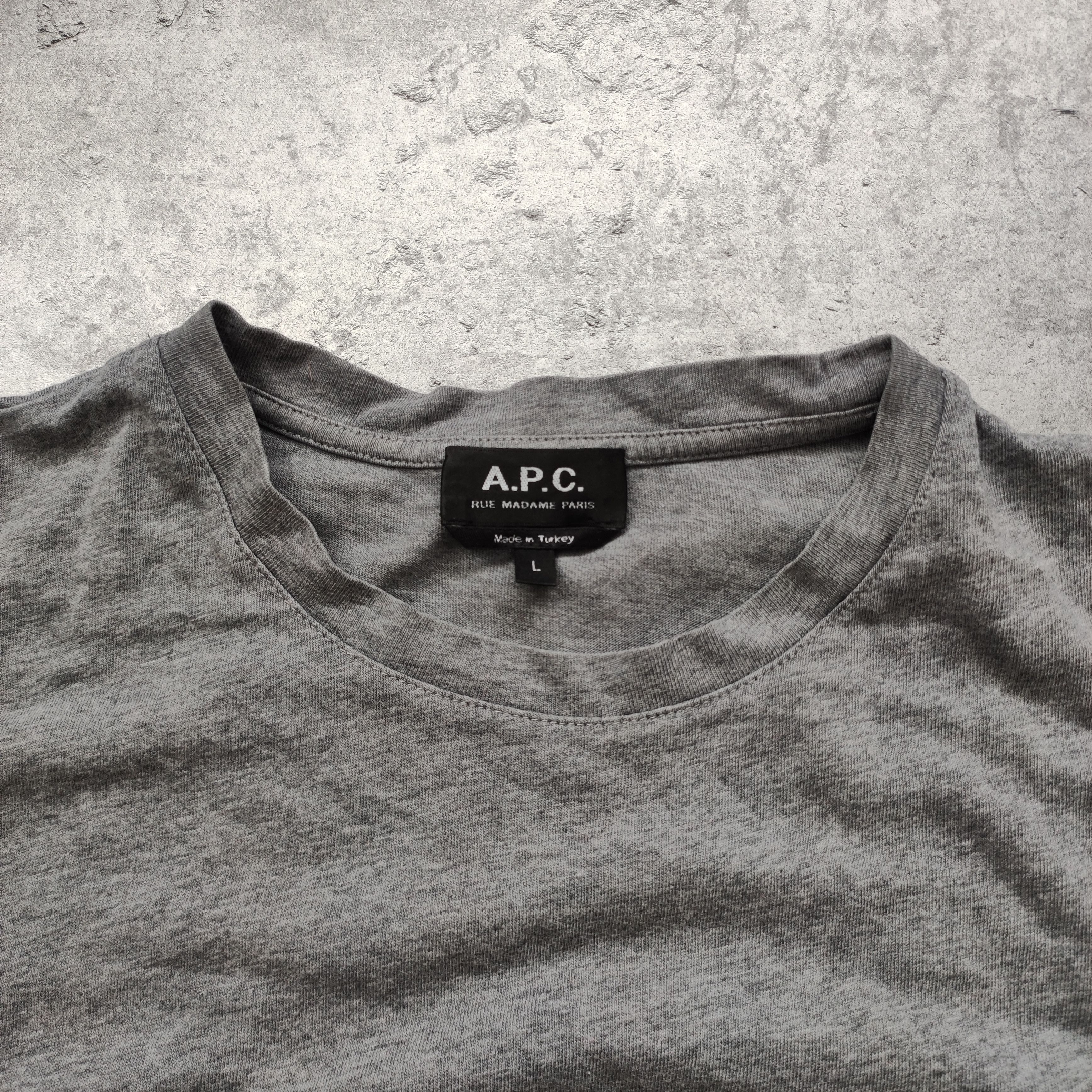 A.P.C. A.P.C Paris Classic Cotton Small Logo Tshirt Size US L / EU 52-54 / 3 - 5 Thumbnail
