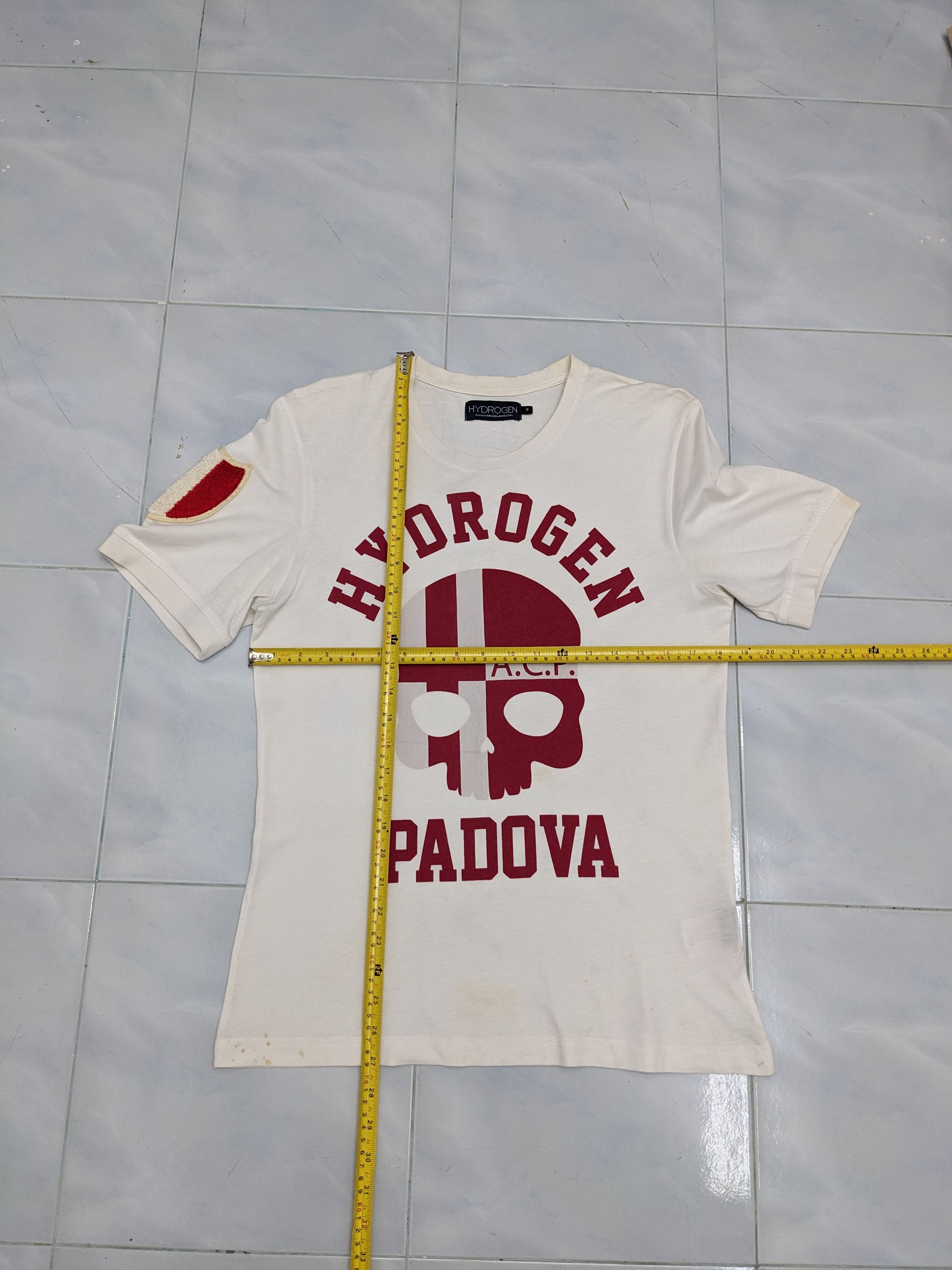 HYDROGEN HYDROGEN PADOVA ITALY SKULLS DESIGN TSHIRT Size US S / EU 44-46 / 1 - 6 Thumbnail