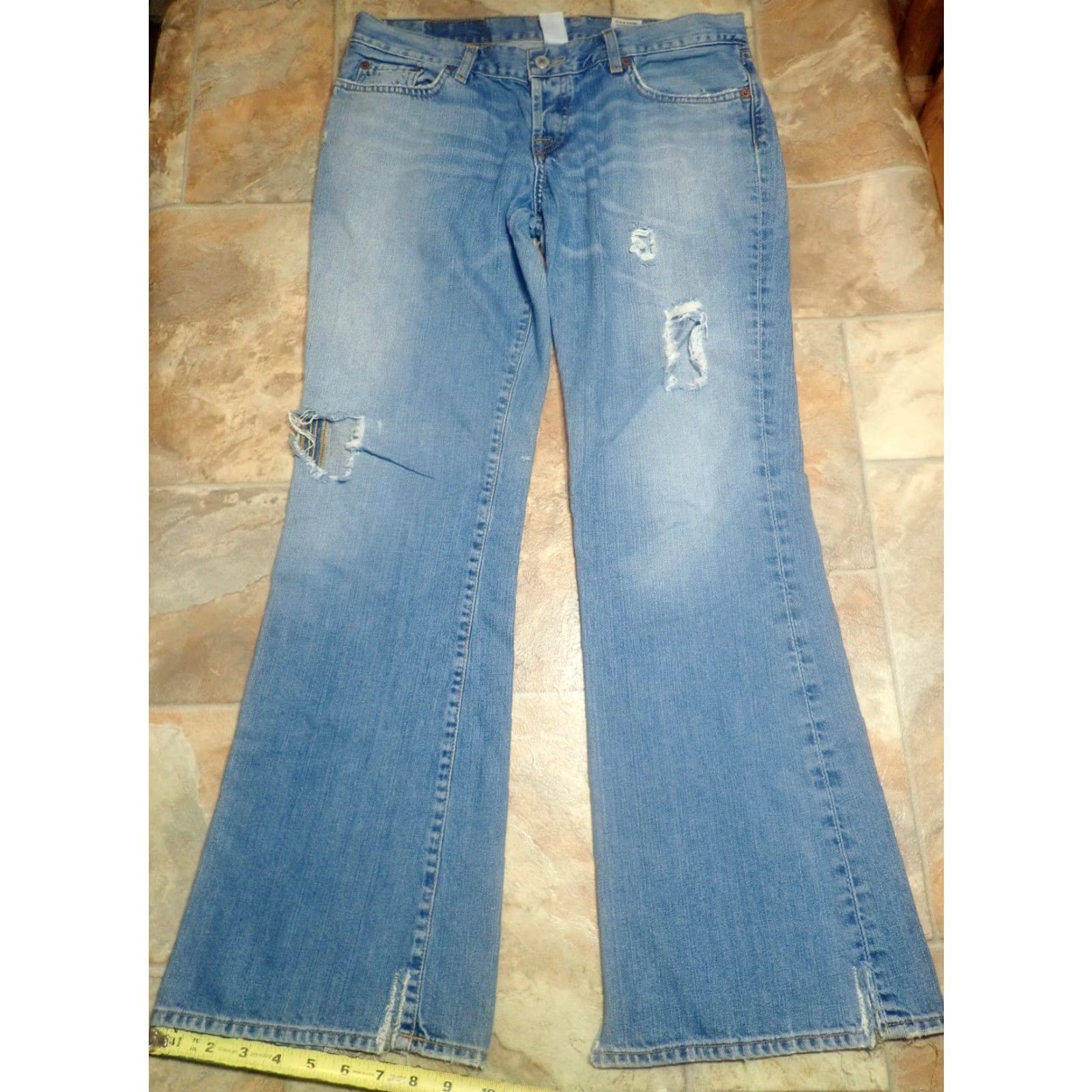 Lucky Brand Vintage Lucky Gene Montesano Distressed Mom Jean 10/30 Blue 90s Flared Leg Womens 34x30 Denim Jeans Size 32" / US 10 / IT 46 - 2 Thumbnail