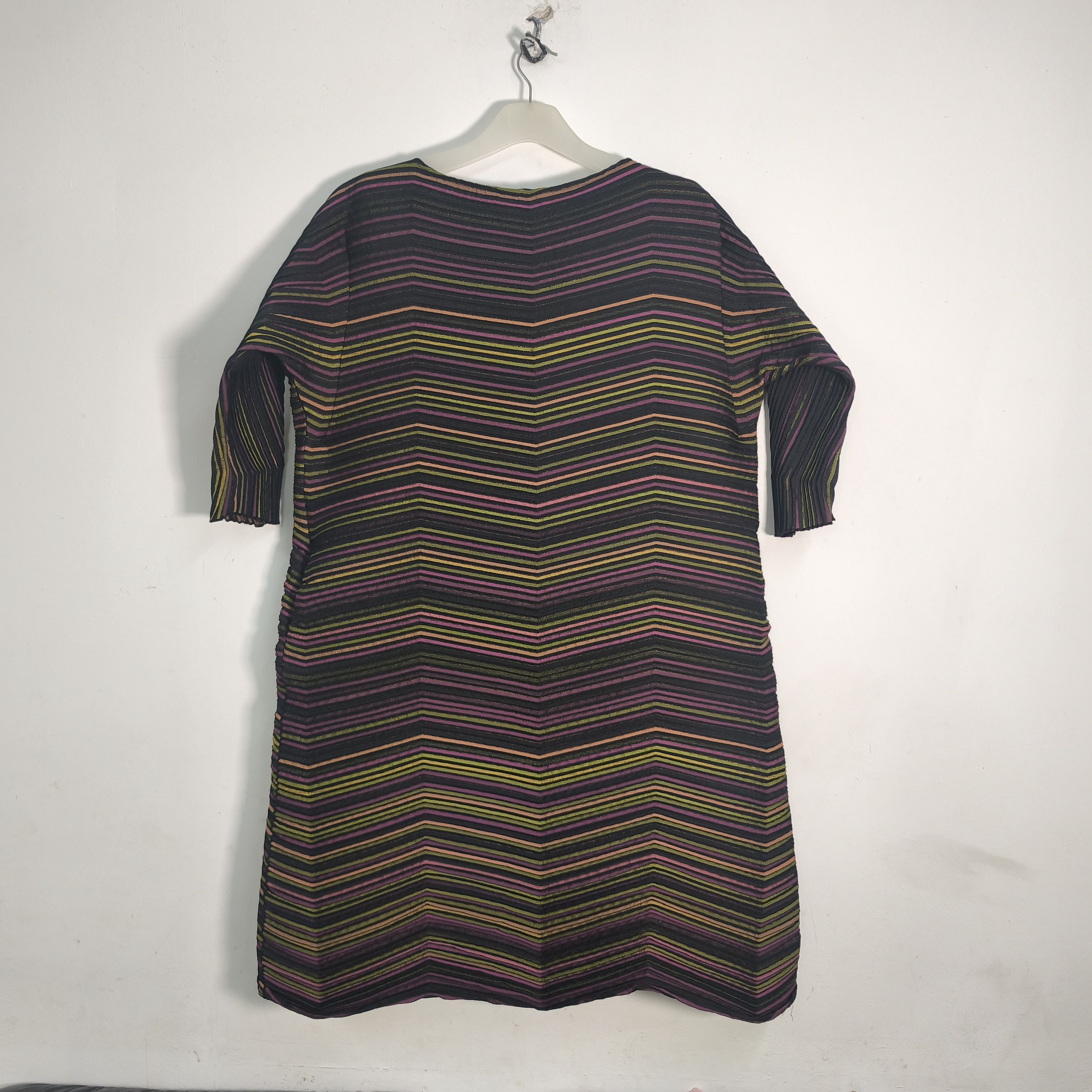 Pleats Please Issey Miyake Issey Miyake Runway Dress – A/W 2015 Zigzag Pleats Size ONE SIZE - 2 Thumbnail
