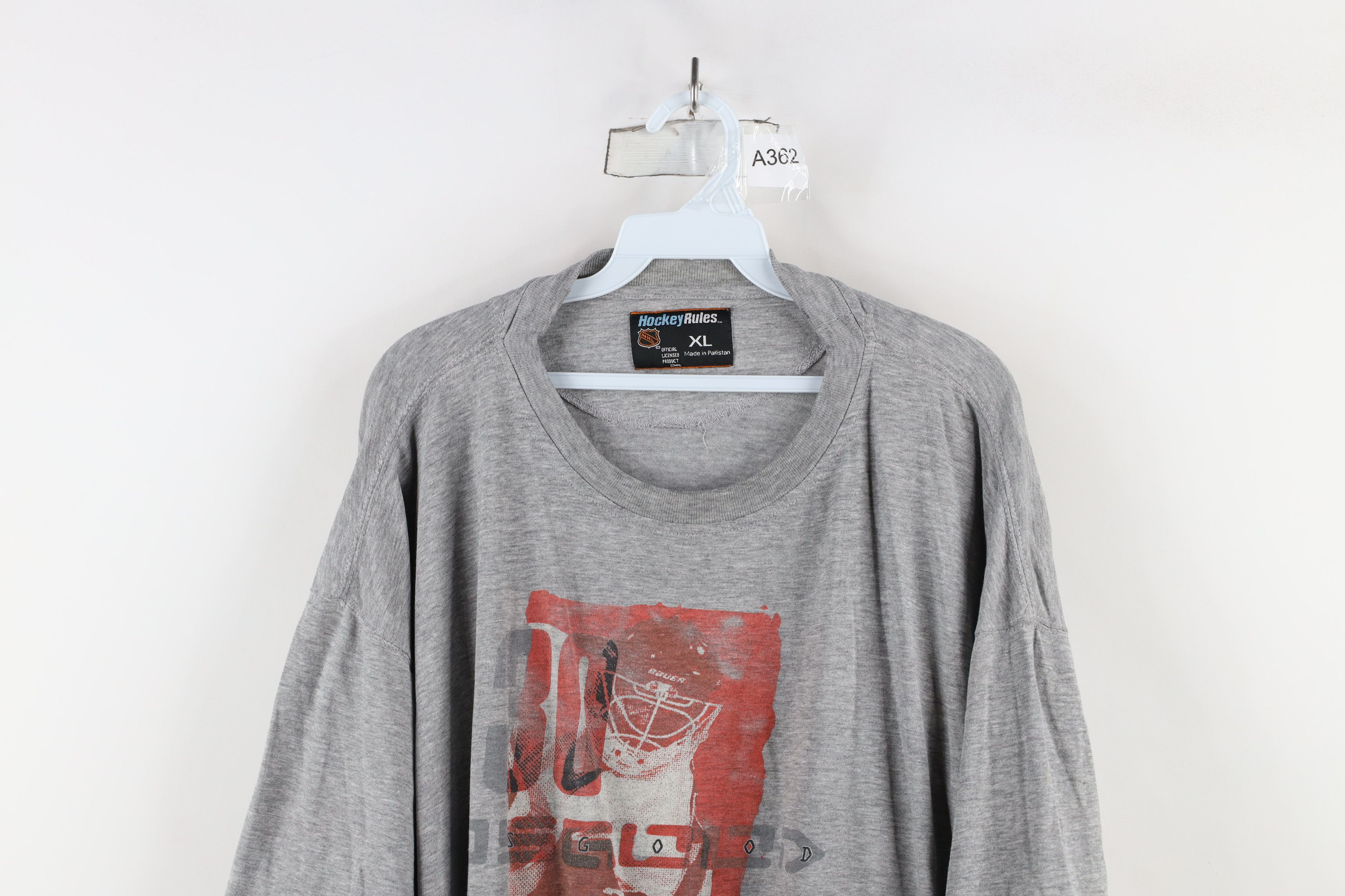Vintage Vintage 90s Y2K Osgood Detroit Red Wings Hockey T-Shirt Size US XL / EU 56 / 4 - 2 Thumbnail