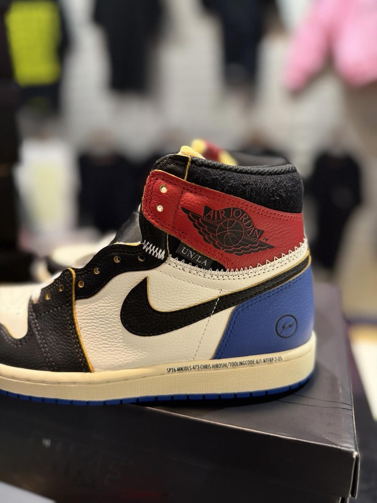 Jordan Brand Air Jordan 1 x Union x Fragment Black and Varsity Red (8.5) Size US 8.5 / EU 41-42 - 7 Thumbnail