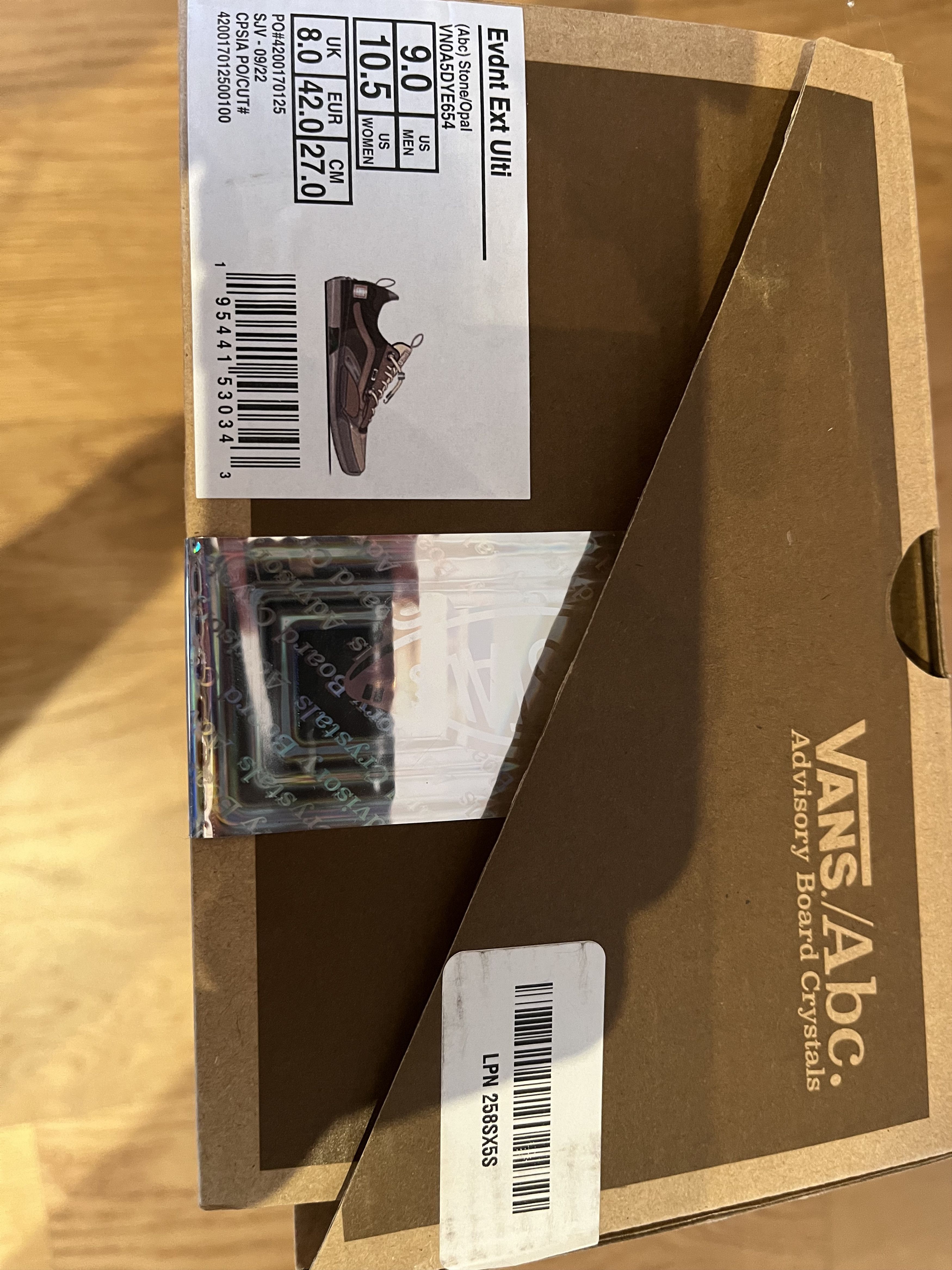 Advisory Board Crystals × Vans Vans x Advisory Board Crystals EVDNT EXT ULTI - Size 42 EUR Size US 9 / EU 42 - 9 Thumbnail