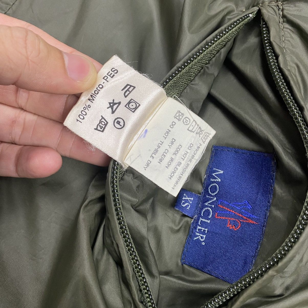 Moncler Rare Vintage Moncler Husky Reversible Fleece Hoodie Jacket Size US S / EU 44-46 / 1 - 20 Thumbnail