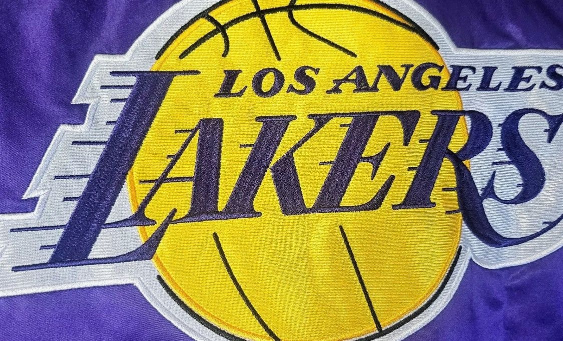 NBA Los Angeles Lakers Bomber Jacket Medium Luka Size US M / EU 48-50 / 2 - 4 Thumbnail
