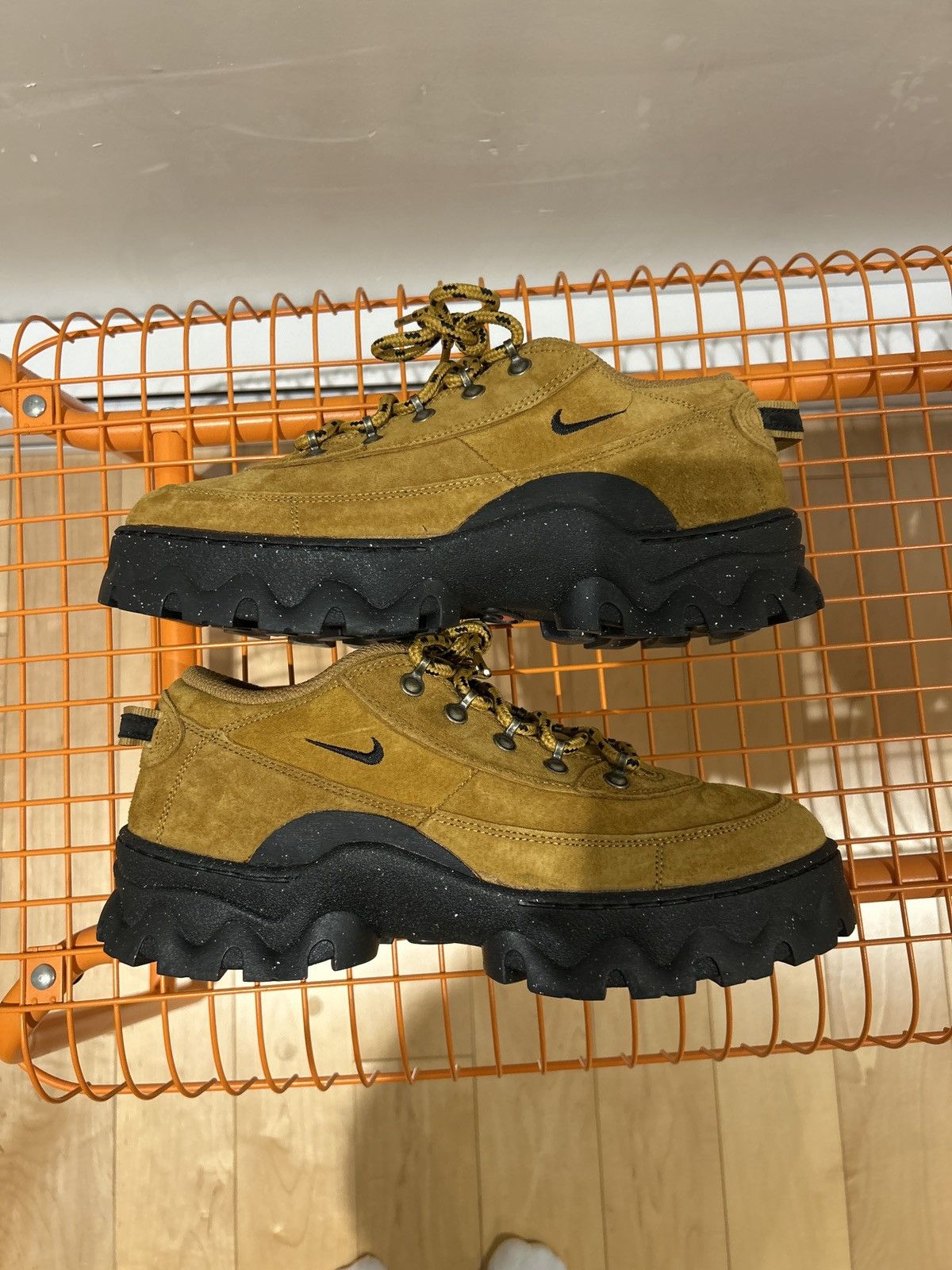 Nike Nike Lahar low Size US 9 / IT 39 - 2 Thumbnail