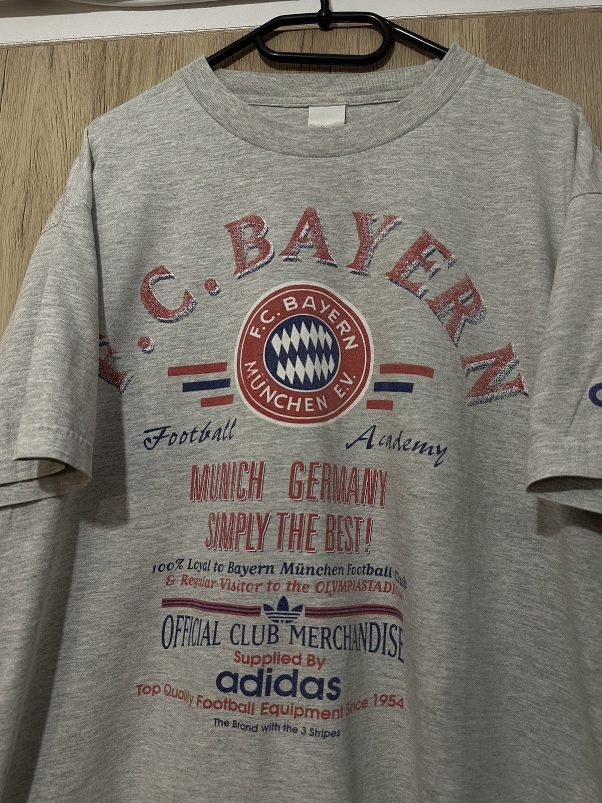 Adidas Vintage adidas fc bayern Size US M / EU 48-50 / 2 - 3 Thumbnail