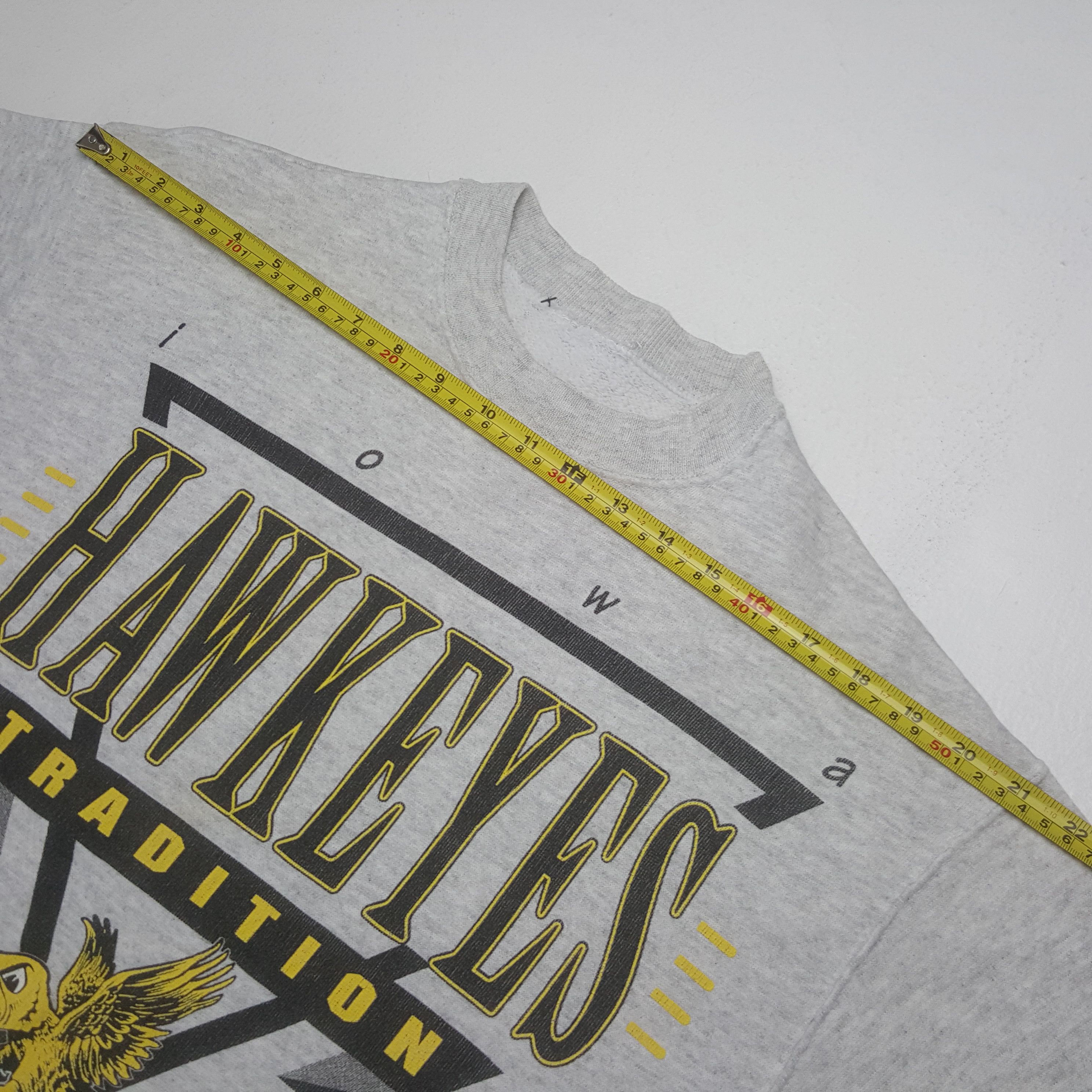 NFL Vintage Hawkeyes Tradition Football Team Sweatshirt C321N13 Size US S / EU 44-46 / 1 - 6 Thumbnail