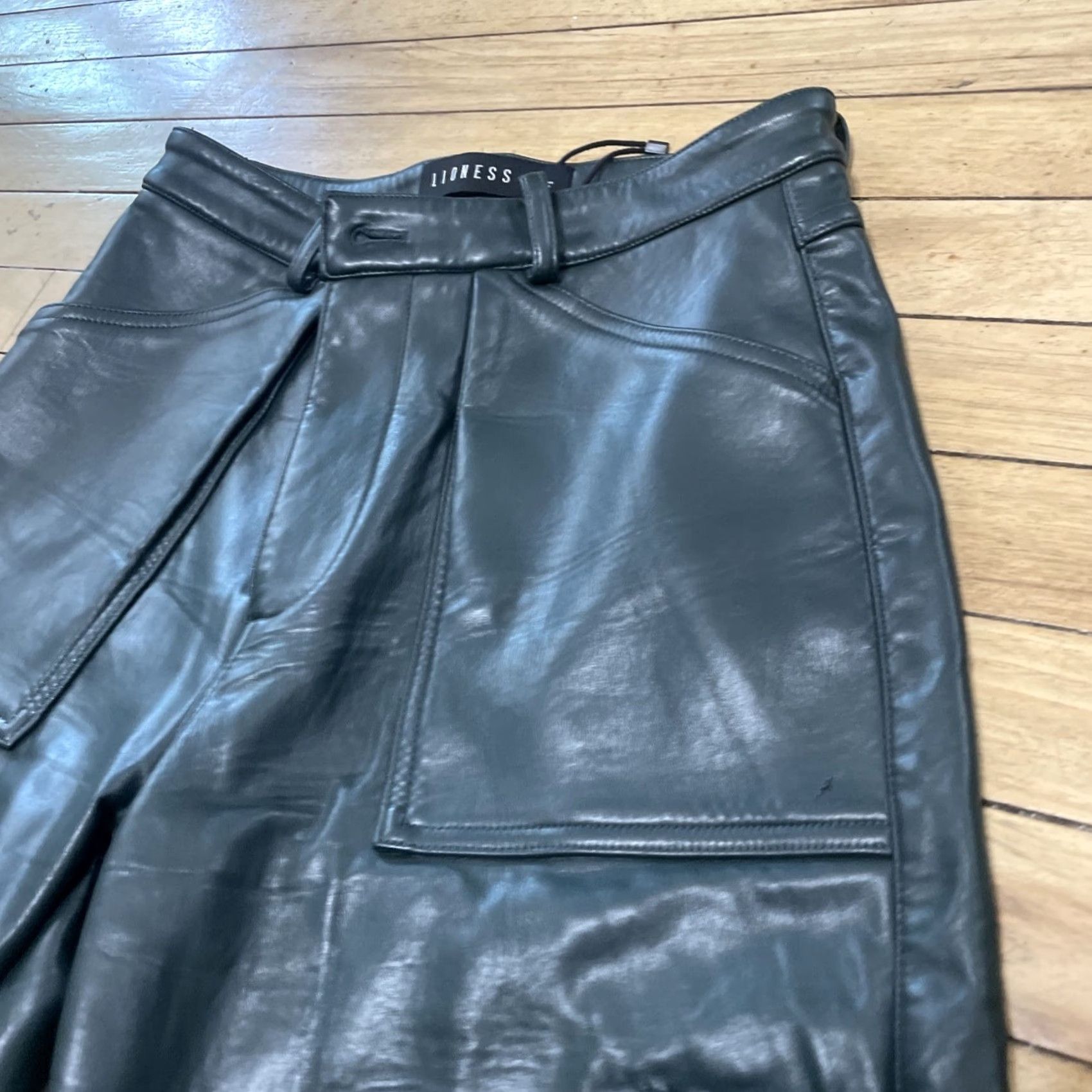 Lioness Lioness Cargo Pants Women S Army Green Faux Leather Carpenter Pocket Barrel Leg Leather Pants Streetwear Size 28" / US 6 / IT 42 - 4 Thumbnail