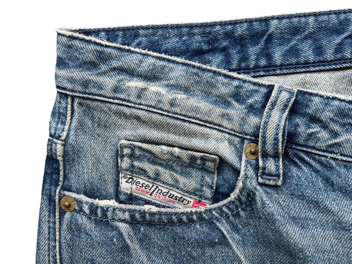 Diesel 💥Rare💥 Diesel Distressed Ripped Thrashed Denim Jeans 31x31.5 Size US 31 - 11 Thumbnail