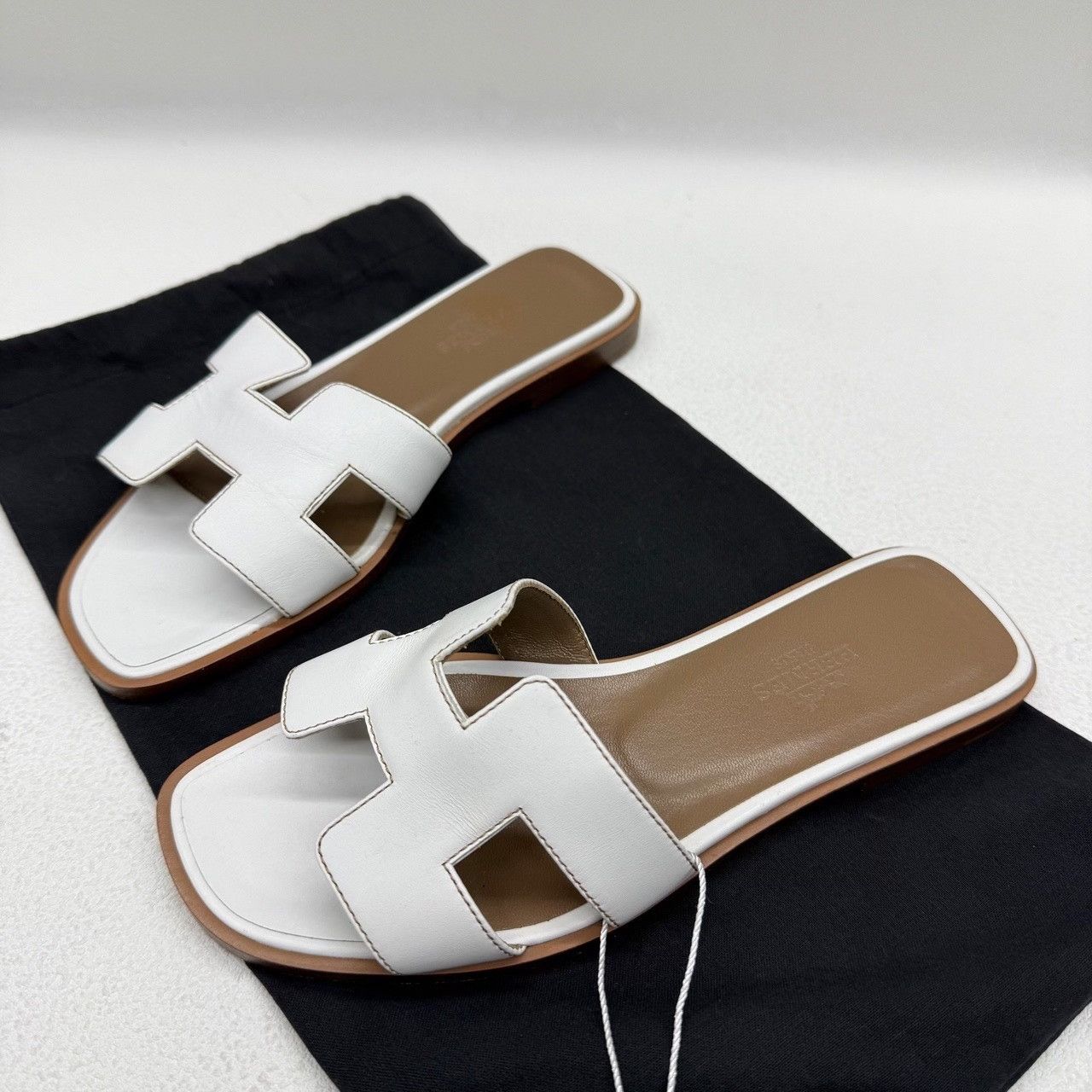 Hermes Hermes White Sandals us_4 Women Size US 4 / IT 34 - 1 Thumbnail