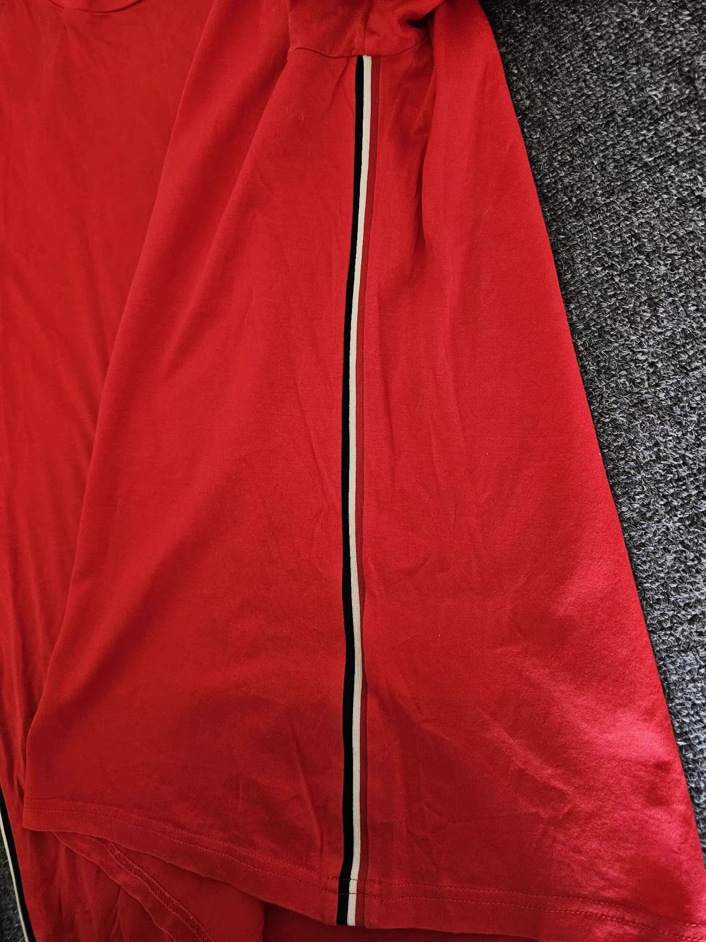 Moncler Moncler Men's Red Short Sleeve T-shirt, Size US L / EU 52-54 / 3 - 6 Thumbnail