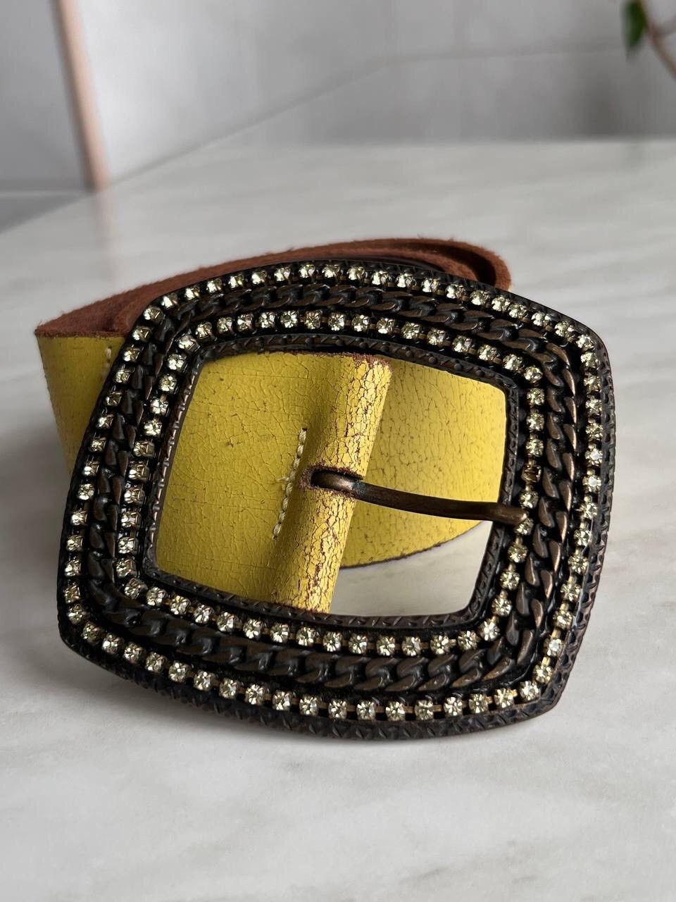 Designer × Roberto Cavalli Roberto Cavalli Crystal Buckle Italian Yellow Leather Belt Size 34 - 3 Thumbnail