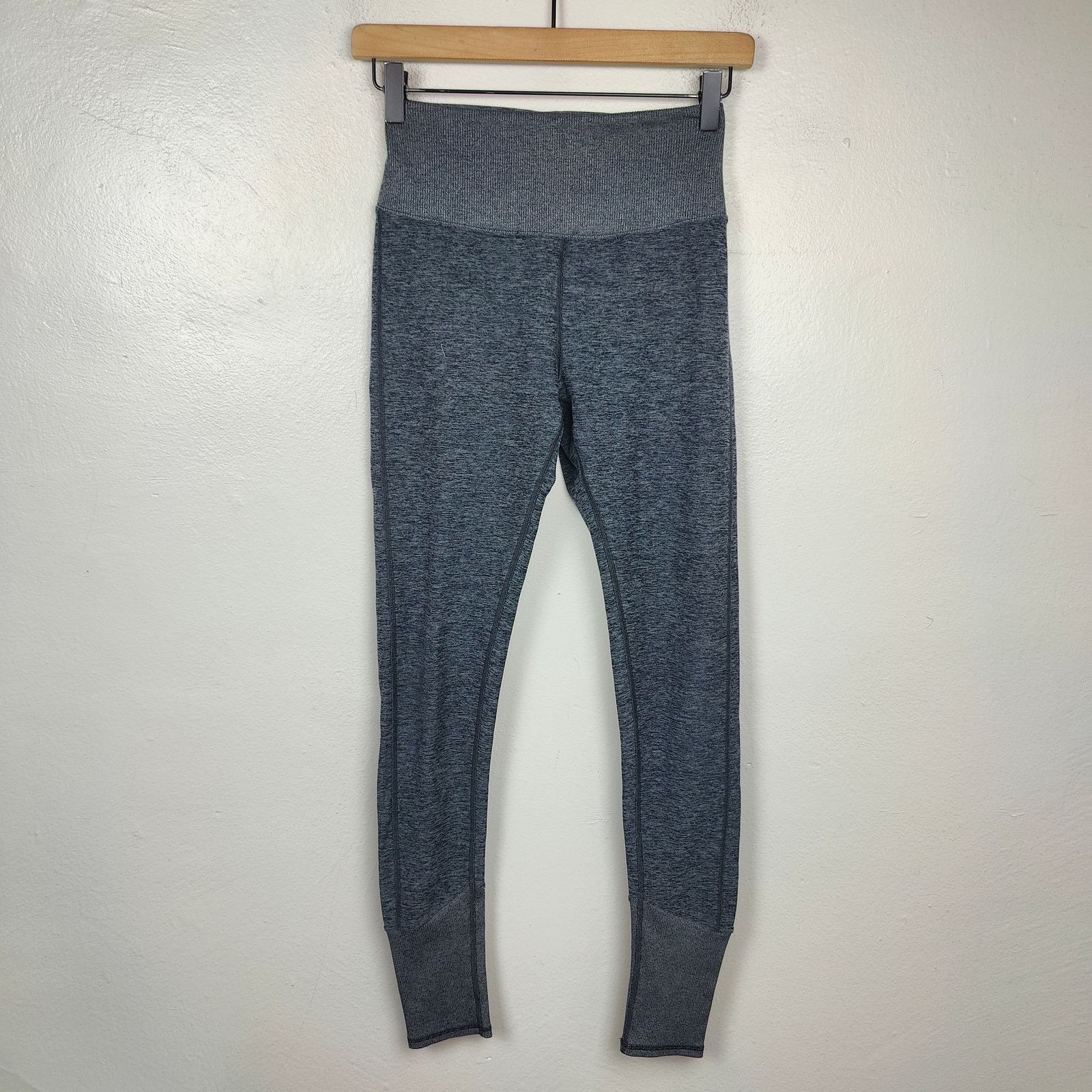 Alo Yoga Alo Yoga High Waist AloSoft Lounge Leggings Womens Small Size 28" / US 6 / IT 42 - 1 Thumbnail