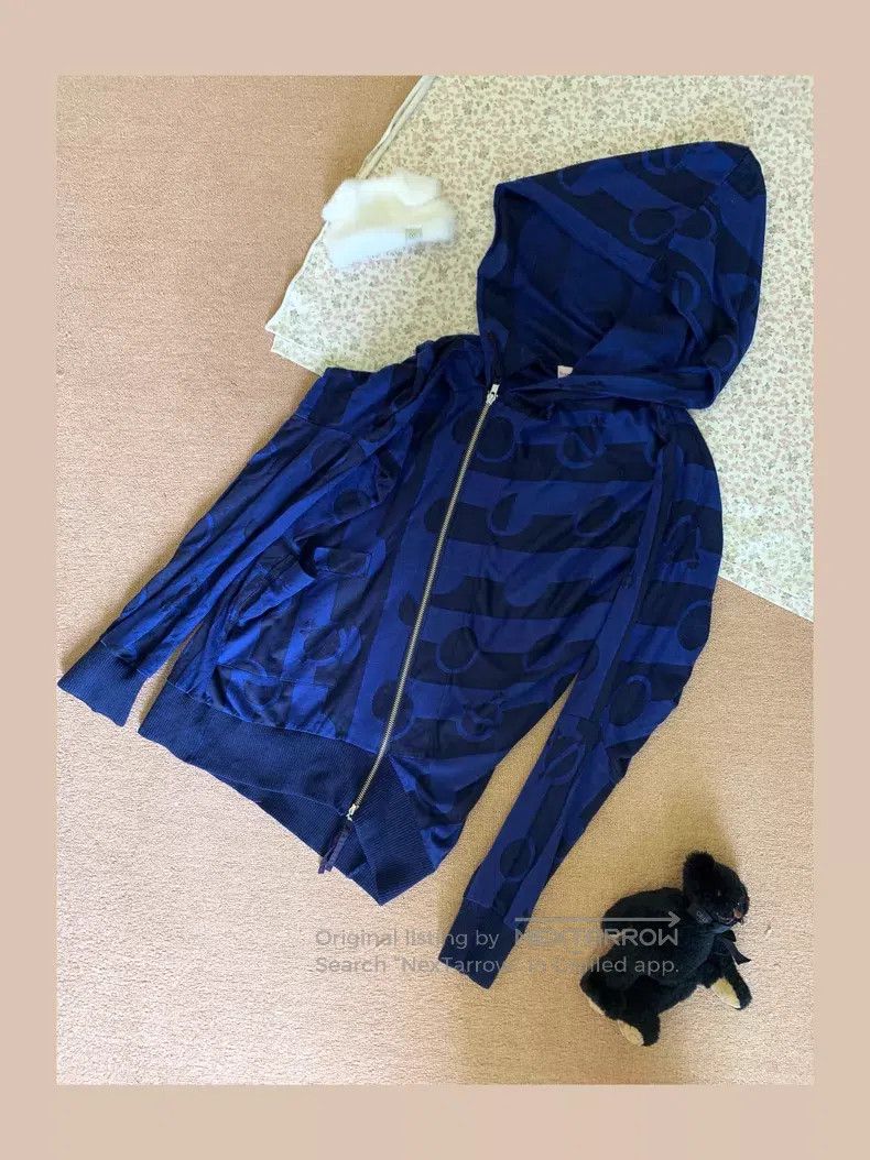 Vivienne Westwood Vivienne Westwood Long sleeve sweater, autumn and winter c Size S / US 4 / IT 40 - 1 Thumbnail