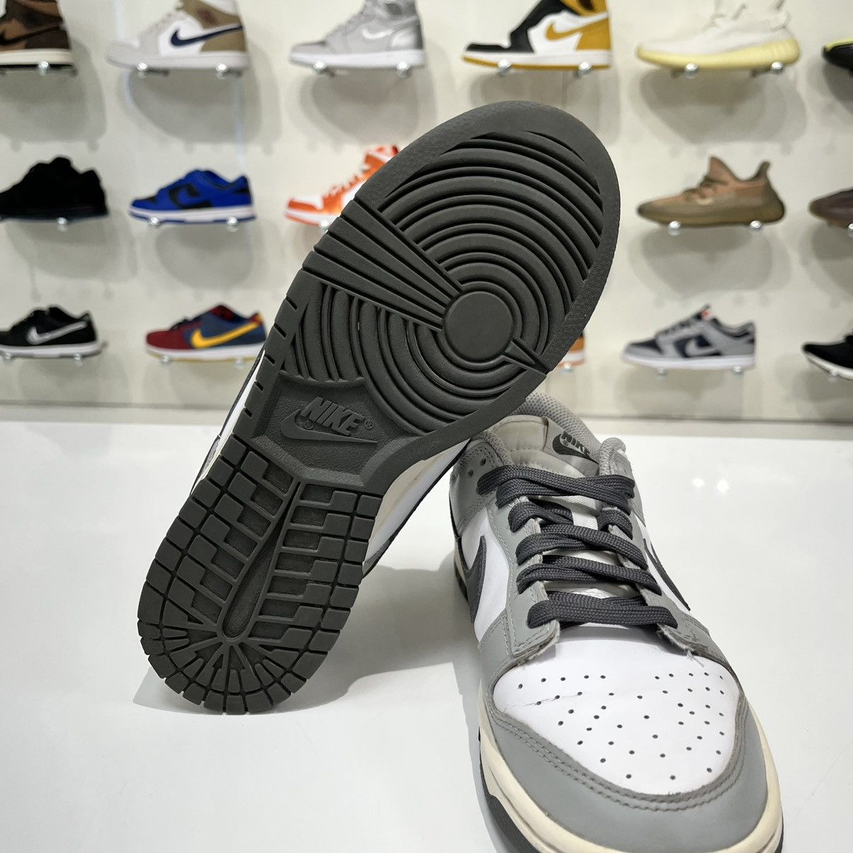 Nike Nike Dunk Low Light Smoke Grey (W) Size US 8 / IT 38 - 11 Thumbnail