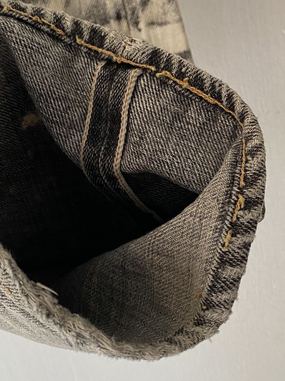 Japanese Brand × Vintage BLEACHING 1990s Denime Distressed FadeBlack Jeans Size US 29 - 7 Thumbnail