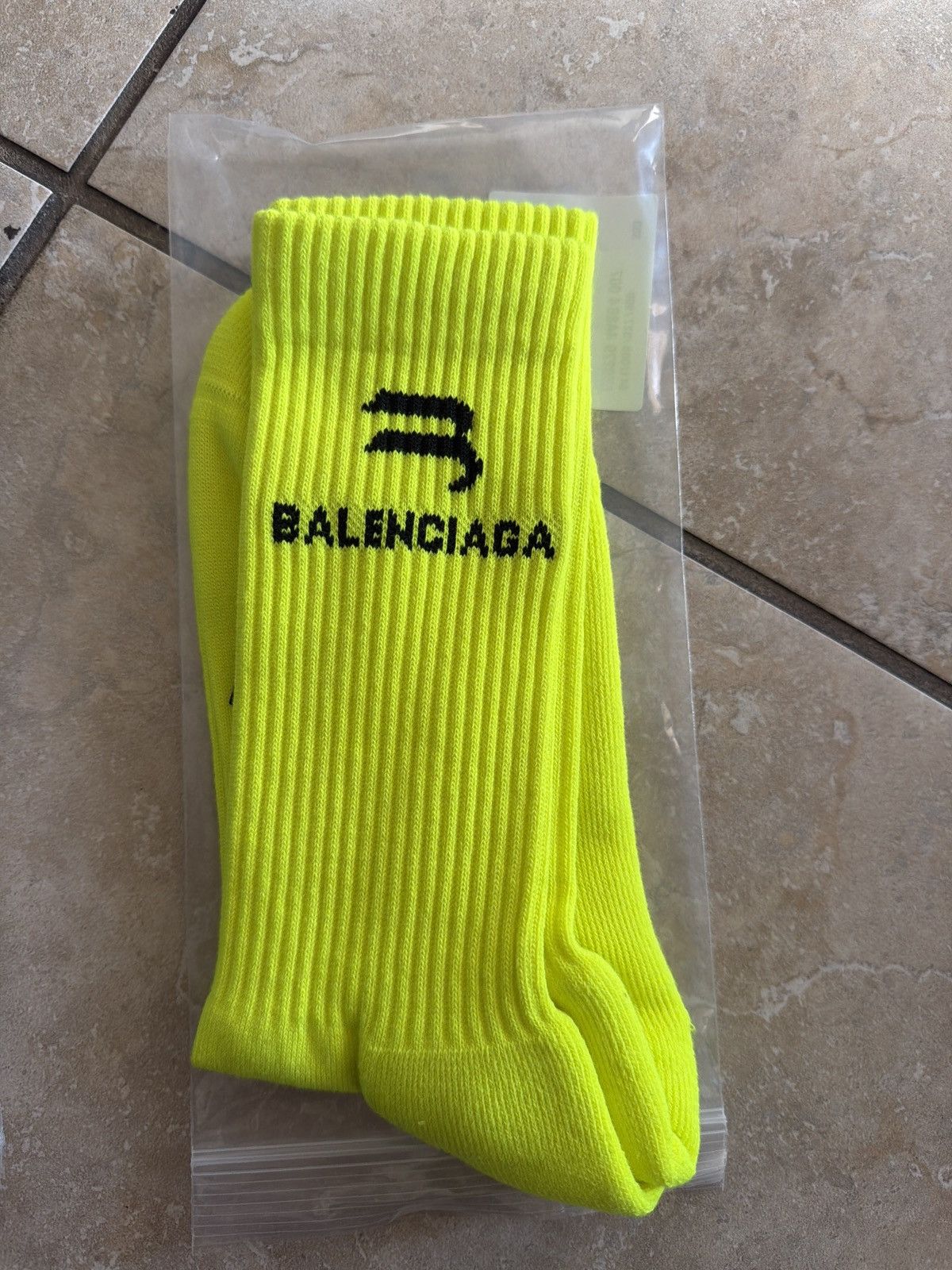 Balenciaga Balenciaga sporty b logo socks yellow large 41-43 Size ONE SIZE - 1 Thumbnail