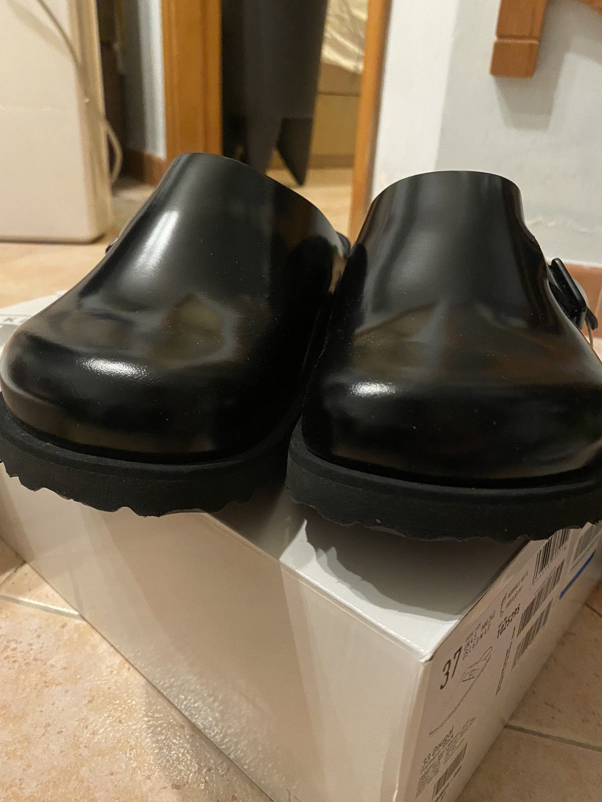 Birkenstock 🖤 Birkenstock 1774 glossy leather 33 dougal slip on Size US 9 / EU 42 - 10 Thumbnail