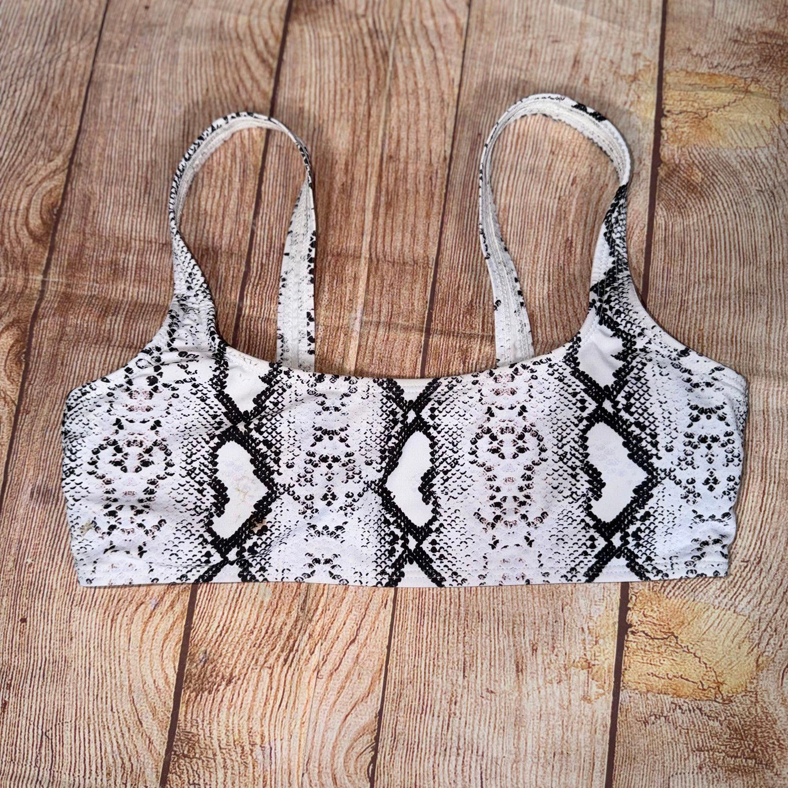 Shein Shein Small Bikini Top Size ONE SIZE - 1 Thumbnail
