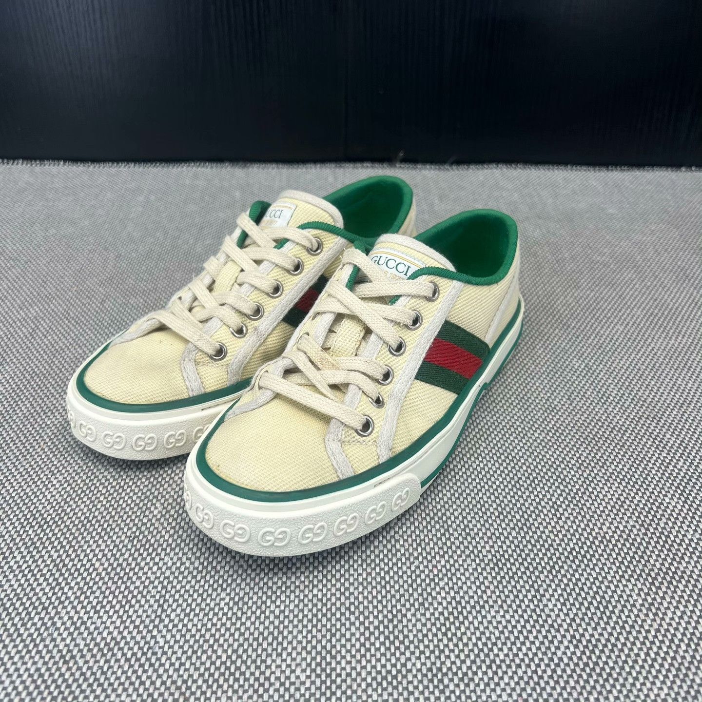 Gucci Gucci Distressed Yellow Lowtop Sneakers 35 Women Size US 5 / IT 35 - 1 Thumbnail