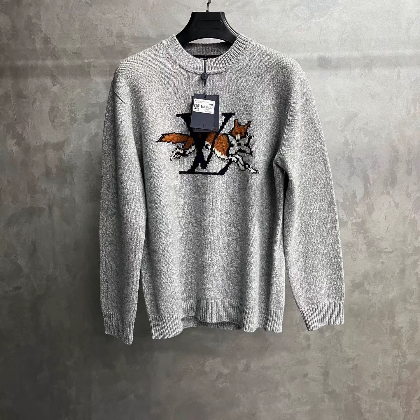 Other Louis Vuitton cashmere crewneck LS sweater M NWT Size M / US 6-8 / IT 42-44 - 1 Thumbnail