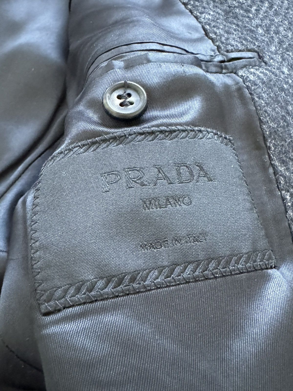Prada 3500$ Prada FW18 wool and alpaca coat Size US L / EU 52-54 / 3 - 7 Thumbnail