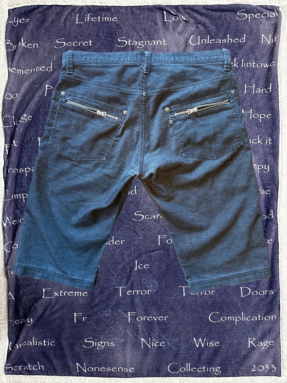 Undercover Undercover 2007 "Purple" Corduroy Shorts Size US 32 / EU 48 - 2 Thumbnail