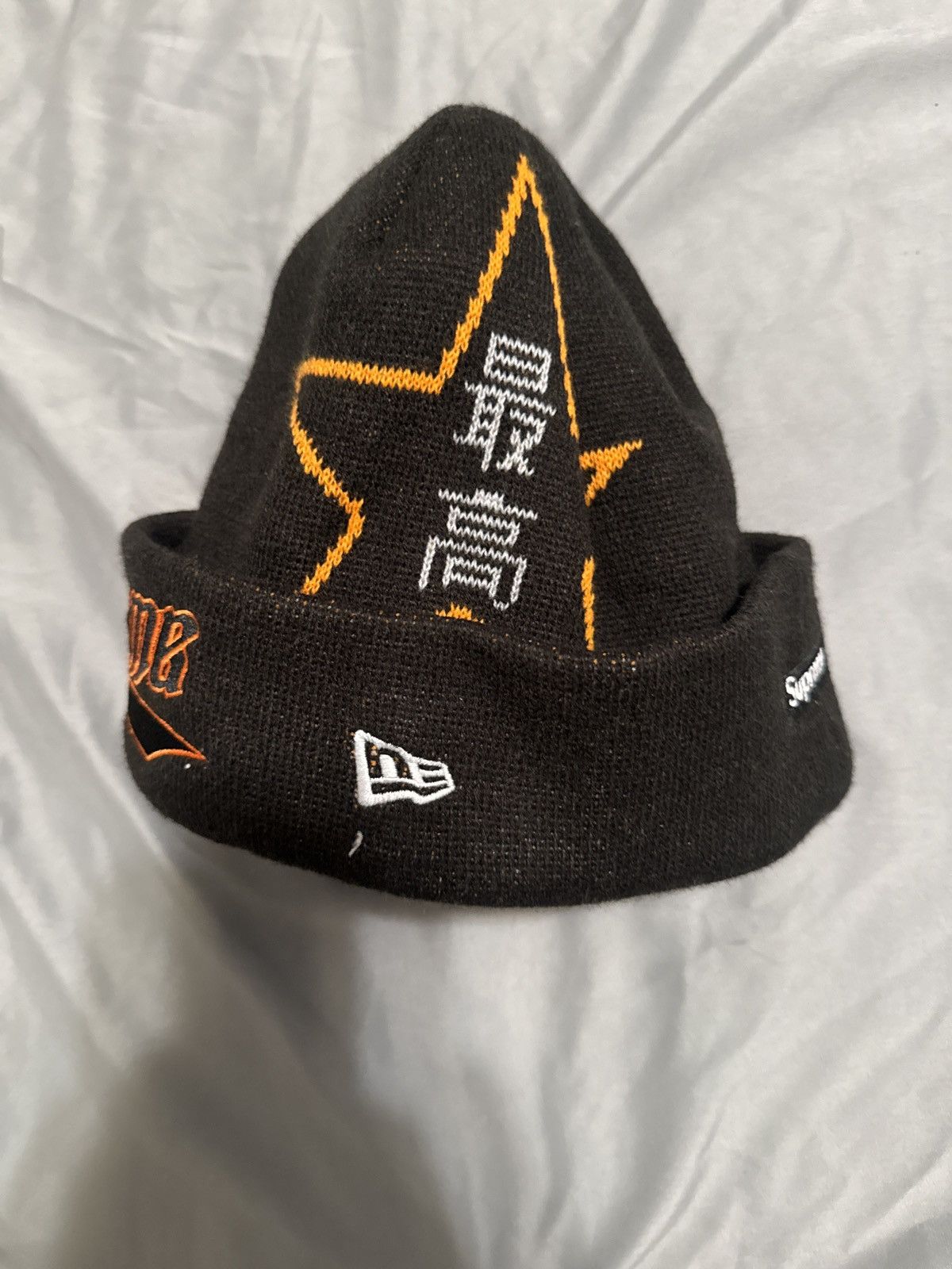 Supreme Supreme x New Era Stars Beanie Black/Orange Japan Tokyo Size ONE SIZE - 6 Thumbnail
