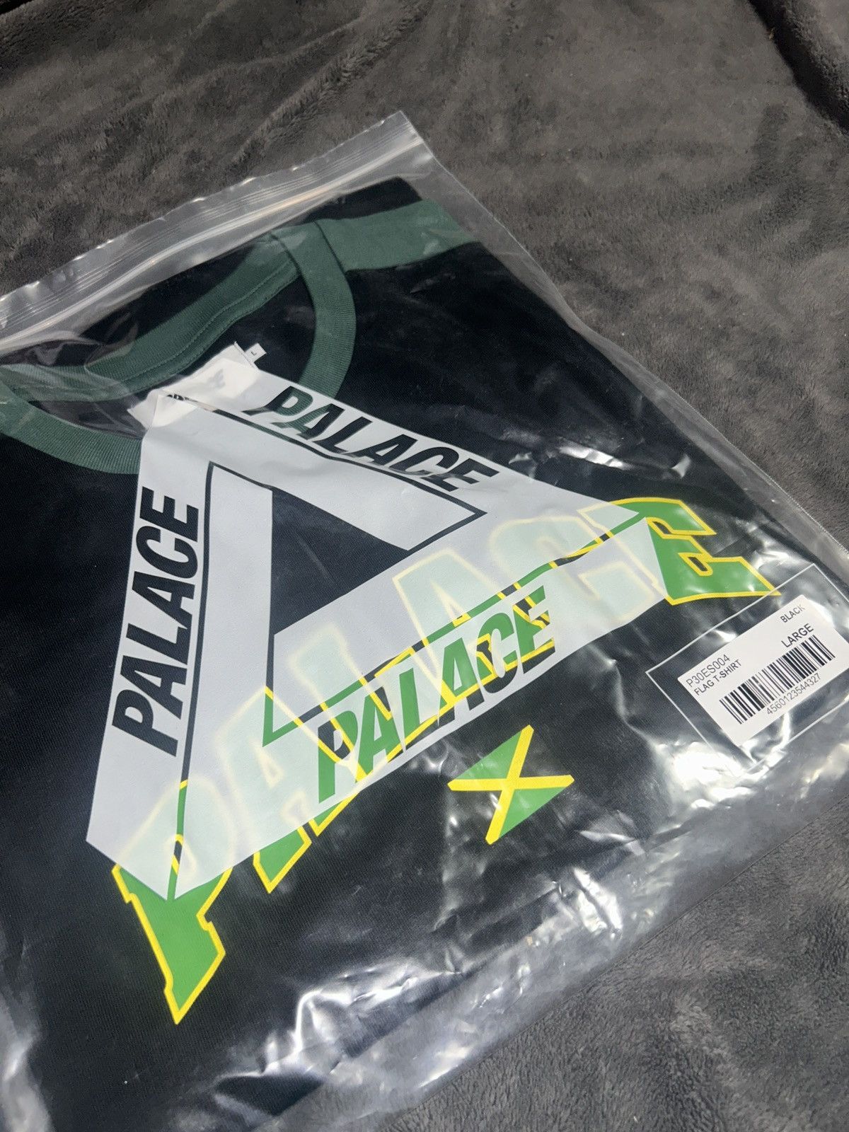 Palace Palace flag top tee jamaica Size US L / EU 52-54 / 3 - 2 Thumbnail