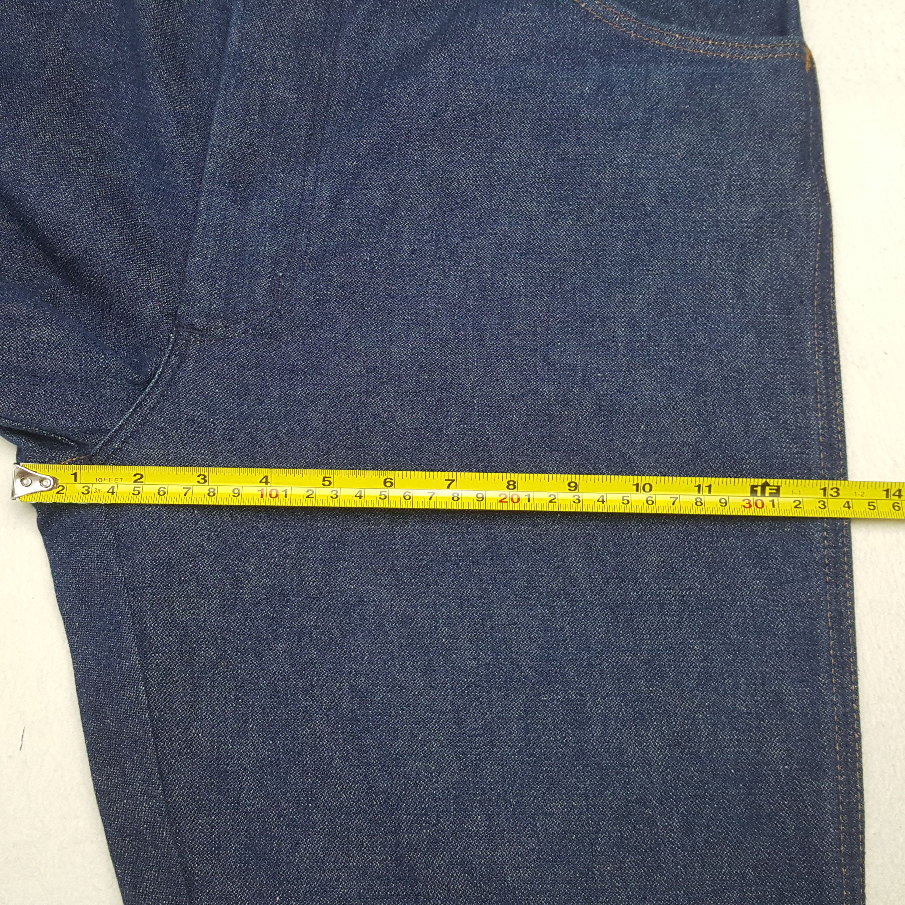 Wrangler Wrangler Fashion Bootcut Style Made in USA Jeans RR18 Size US 35 - 9 Thumbnail