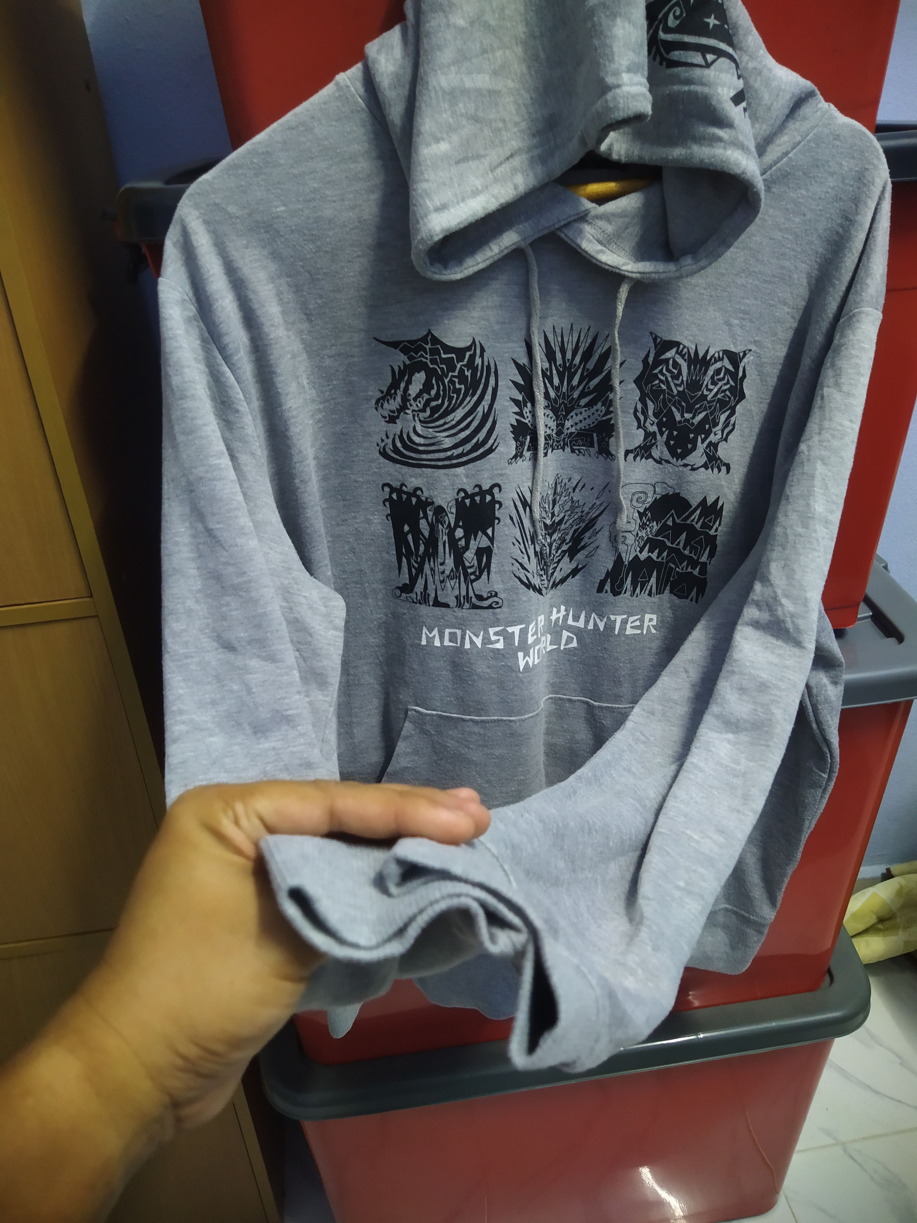 Anime Monster Hunter World Hoodie vintage Size US XL / EU 56 / 4 - 6 Thumbnail