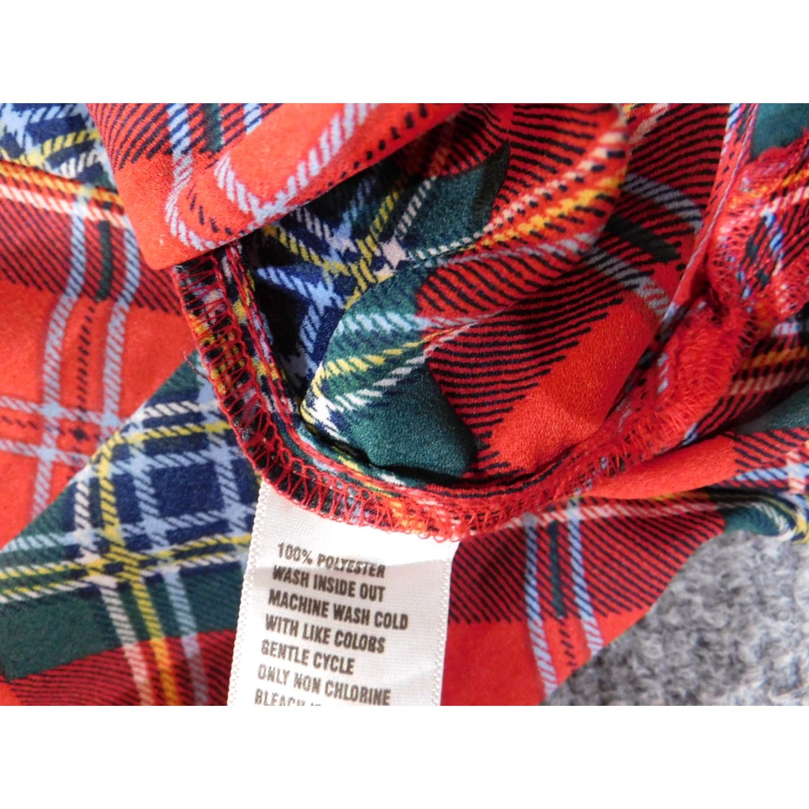 Vintage Crown & Ivy Blouse Shirt Womens Large Red Plaid Knit Polyester Round Neck Pullover Casual Long Sleeve Regular Fit Size L / US 10 / IT 46 - 6 Thumbnail