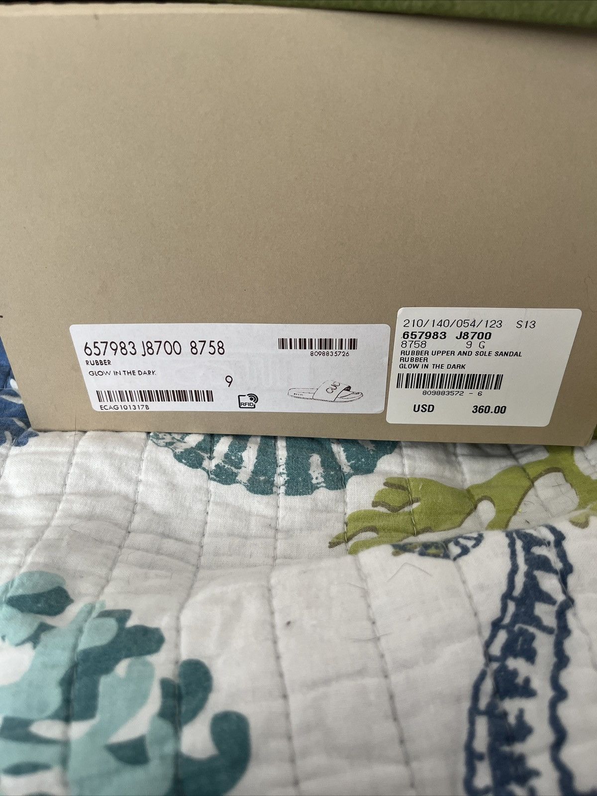 Gucci Gucci Glow in the Dark Slides Sandals Men’s size 9 PREOWNED Size US 9 / EU 42 - 9 Thumbnail