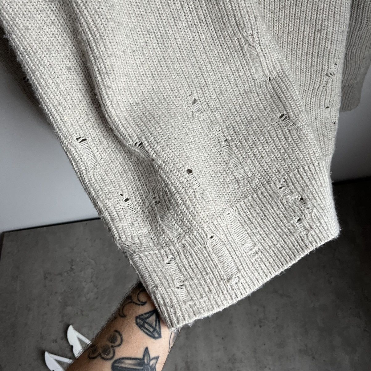 Allsaints AllSaint Distressed Oversized Sweater S/M Size US S / EU 44-46 / 1 - 6 Thumbnail