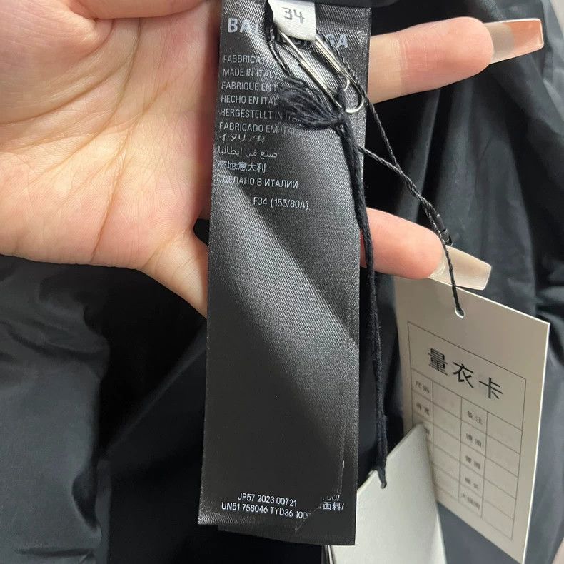 Balenciaga Balenciaga size 34 Black Letter Logo Printed Long Sleeve J Size XS / US 0-2 / IT 36-38 - 3 Thumbnail