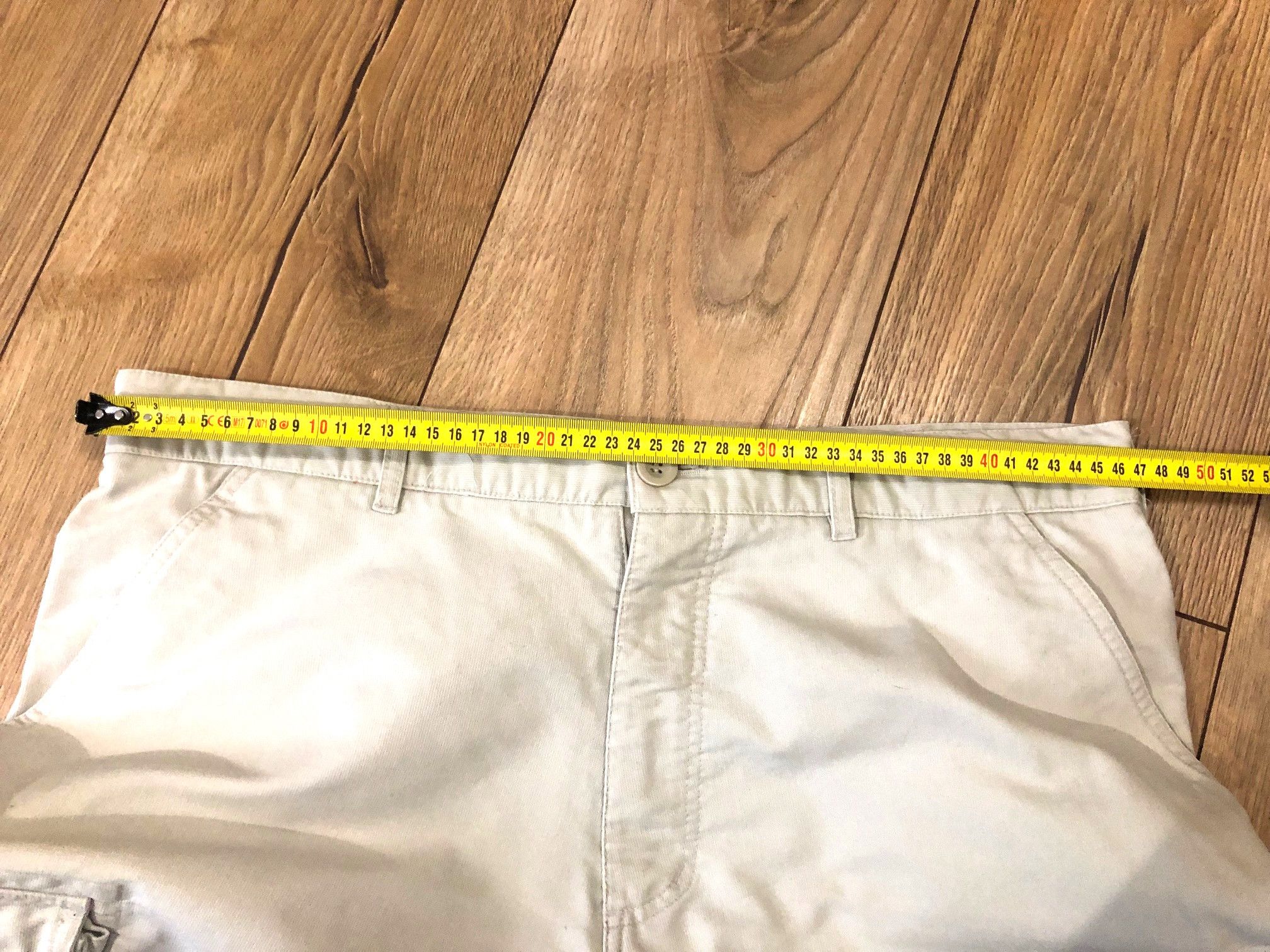 Other Men's cargo shorts XL cream Landscape Size US 34 / EU 50 - 3 Thumbnail
