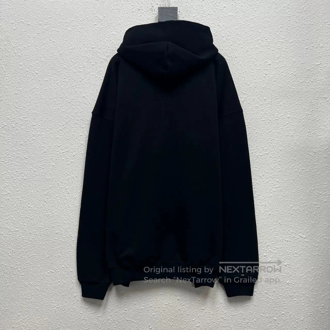 Balenciaga balenciaga portrait logo hoodie size xs. Size US XS / EU 42 / 0 - 2 Thumbnail