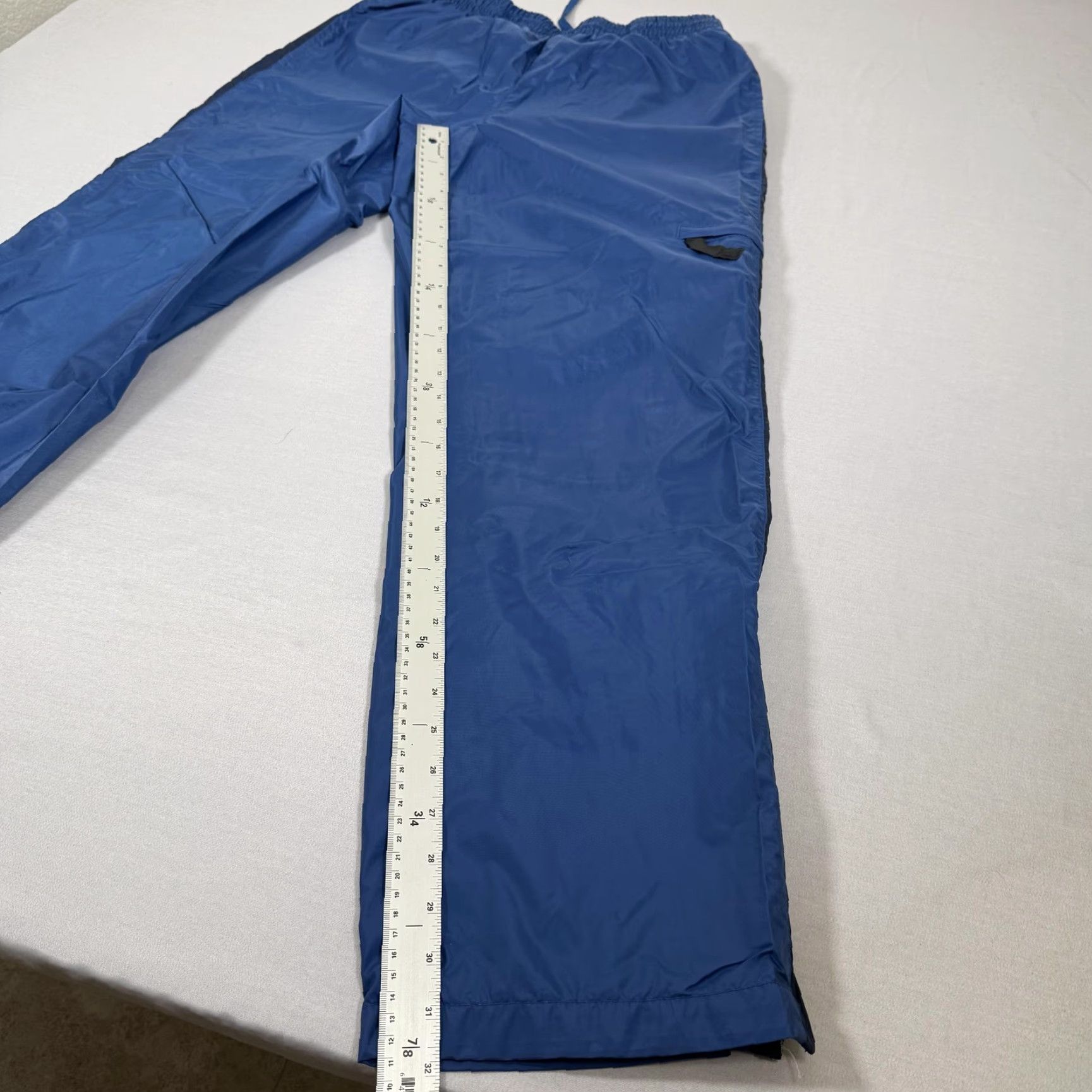Nike VINTAGE Nike Pants Mens Medium Blue Track Windbreaker Lined Baggy Skate Gym Y2K Size US 31 - 3 Thumbnail