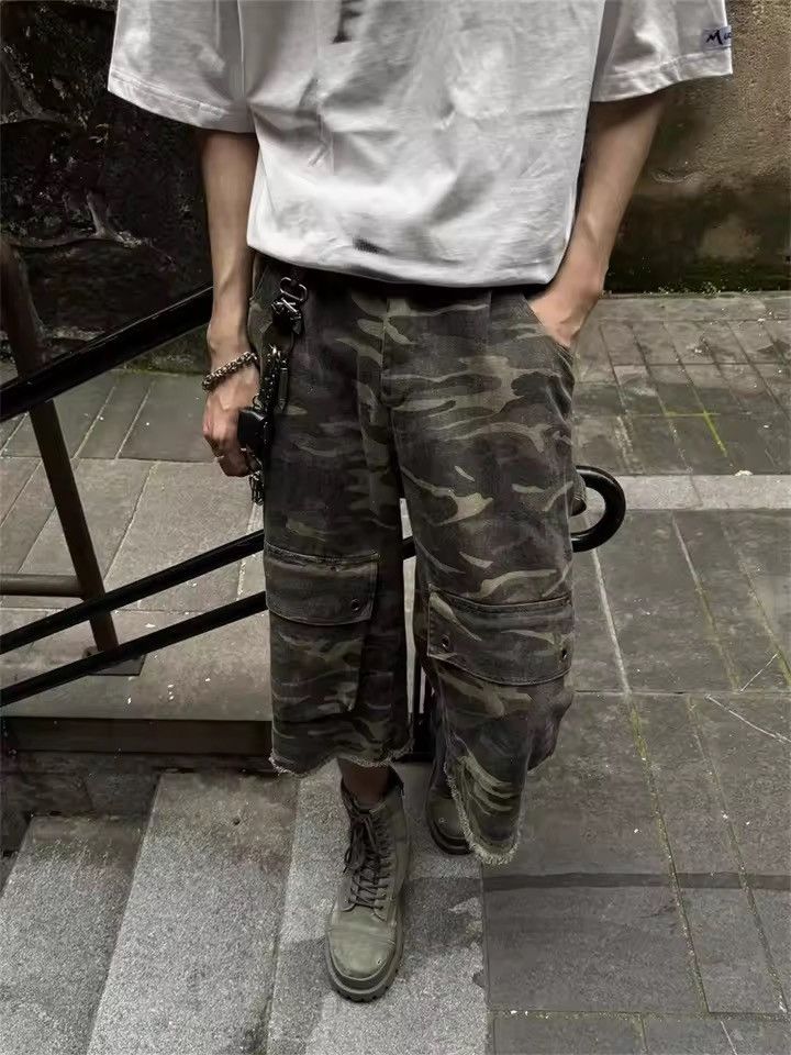 Japanese Brand Camo Cargo Shorts - Street Style | Unique Fashion Statement Size US 30 / EU 46 - 5 Thumbnail
